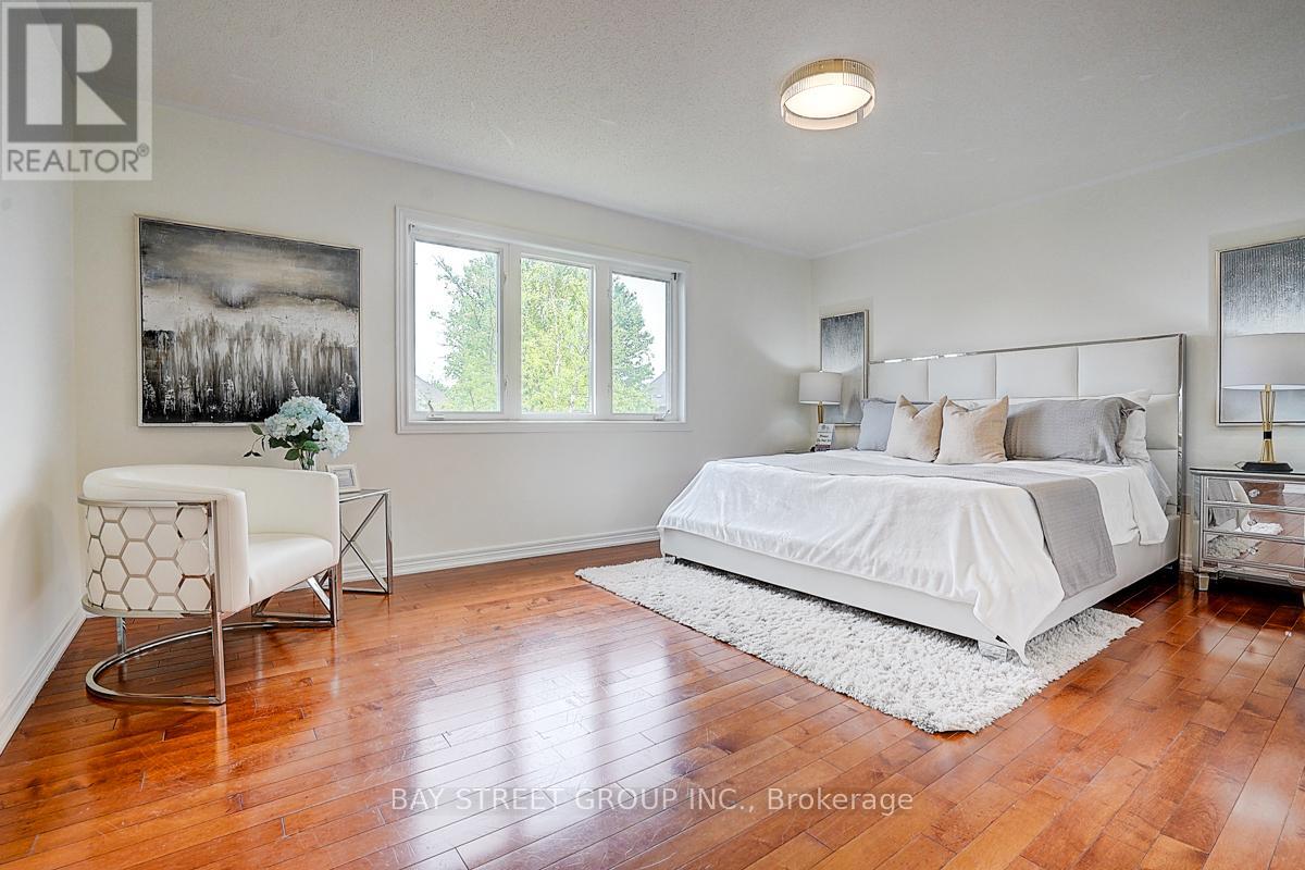 94 Castleview Crescent, Markham (Victoria Manor-Jennings Gate), Ontario  L6C 3C4 - Photo 34 - N12180527
