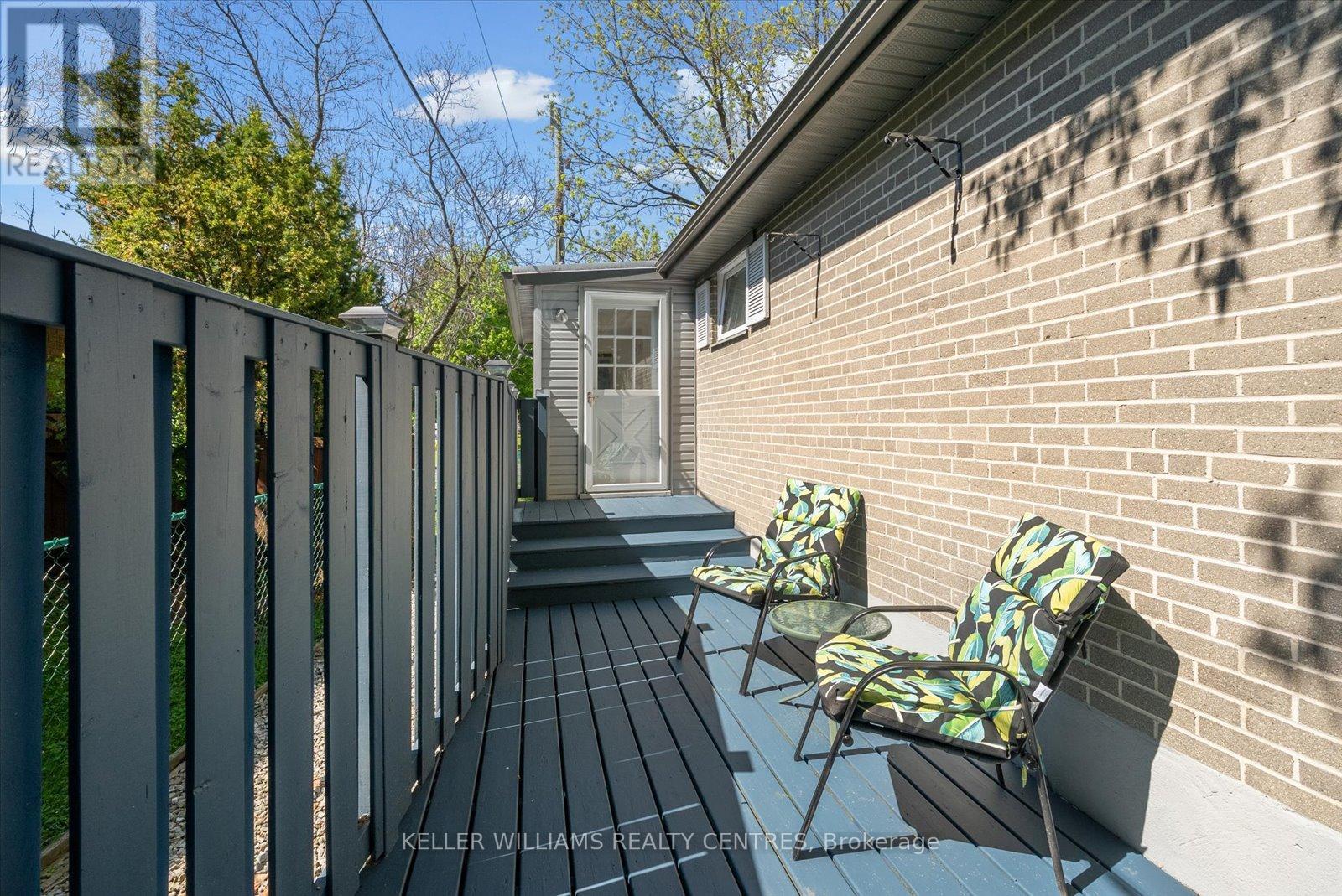 107 Aurora Heights Drive, Aurora, Ontario  L4G 2X1 - Photo 17 - N12180529