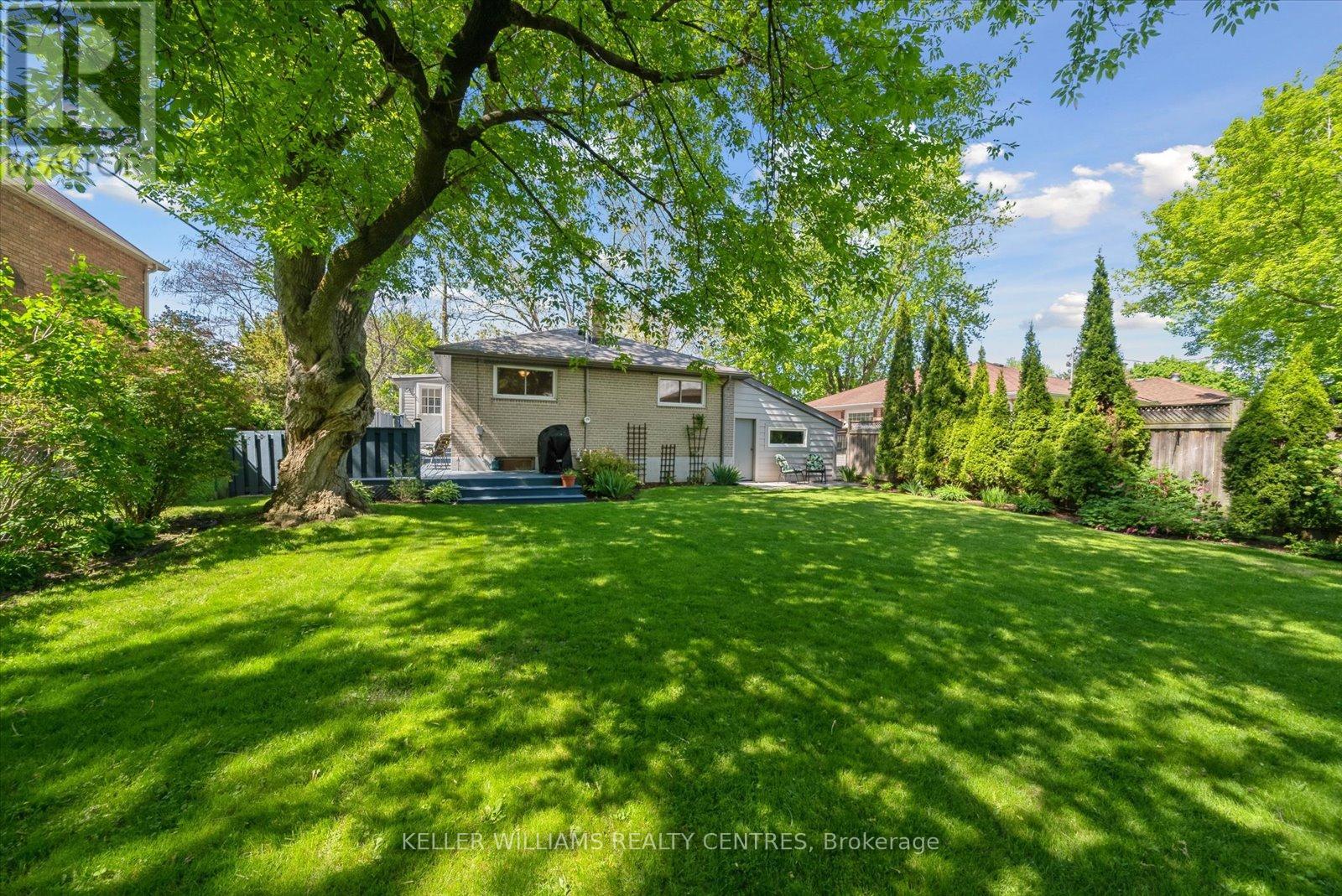 107 Aurora Heights Drive, Aurora, Ontario  L4G 2X1 - Photo 20 - N12180529