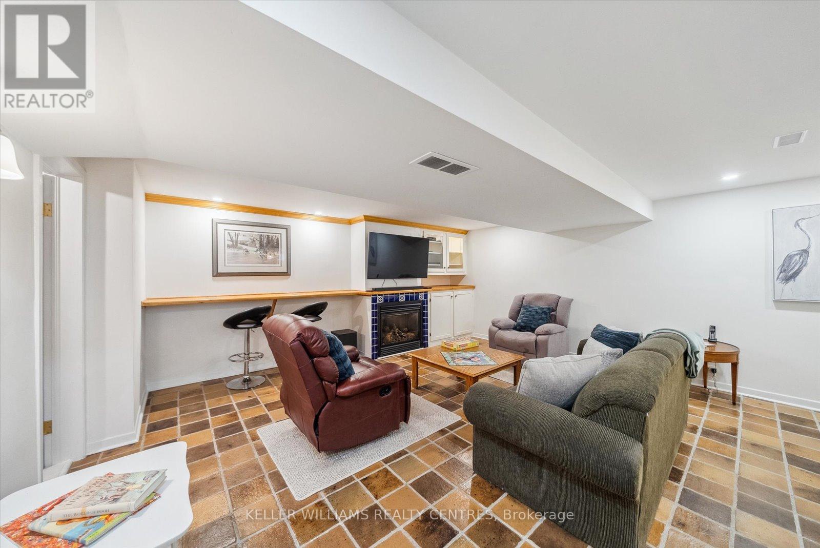107 Aurora Heights Drive, Aurora, Ontario  L4G 2X1 - Photo 25 - N12180529
