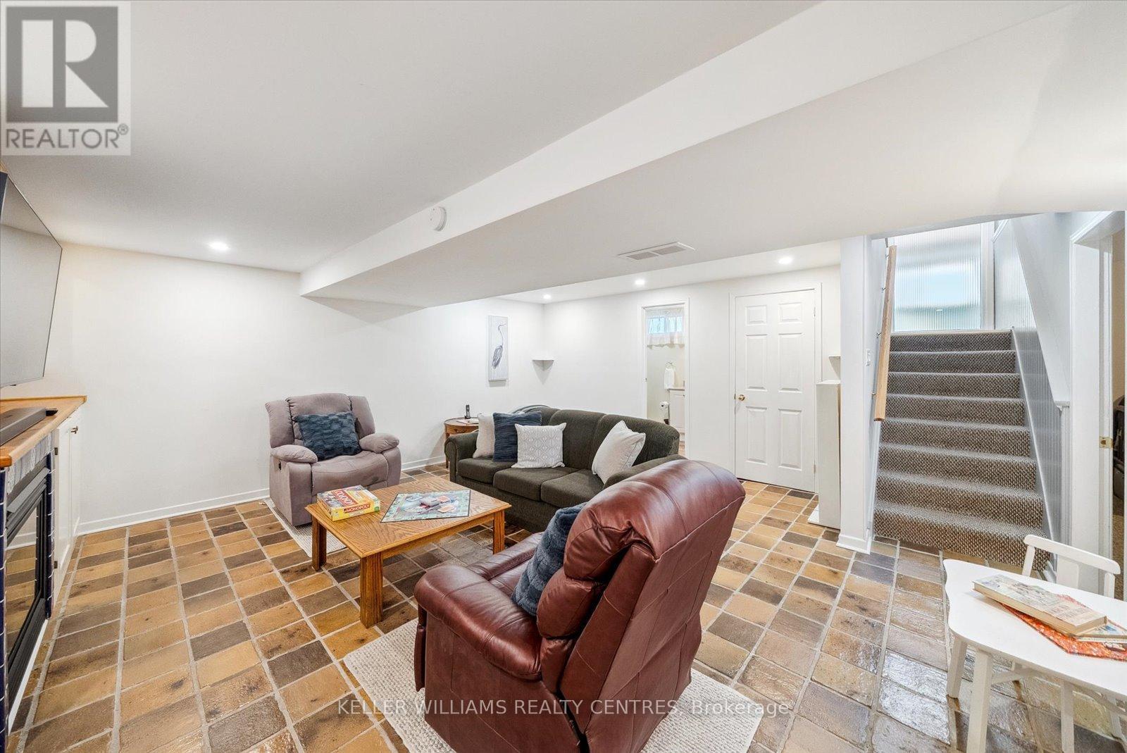 107 Aurora Heights Drive, Aurora, Ontario  L4G 2X1 - Photo 26 - N12180529