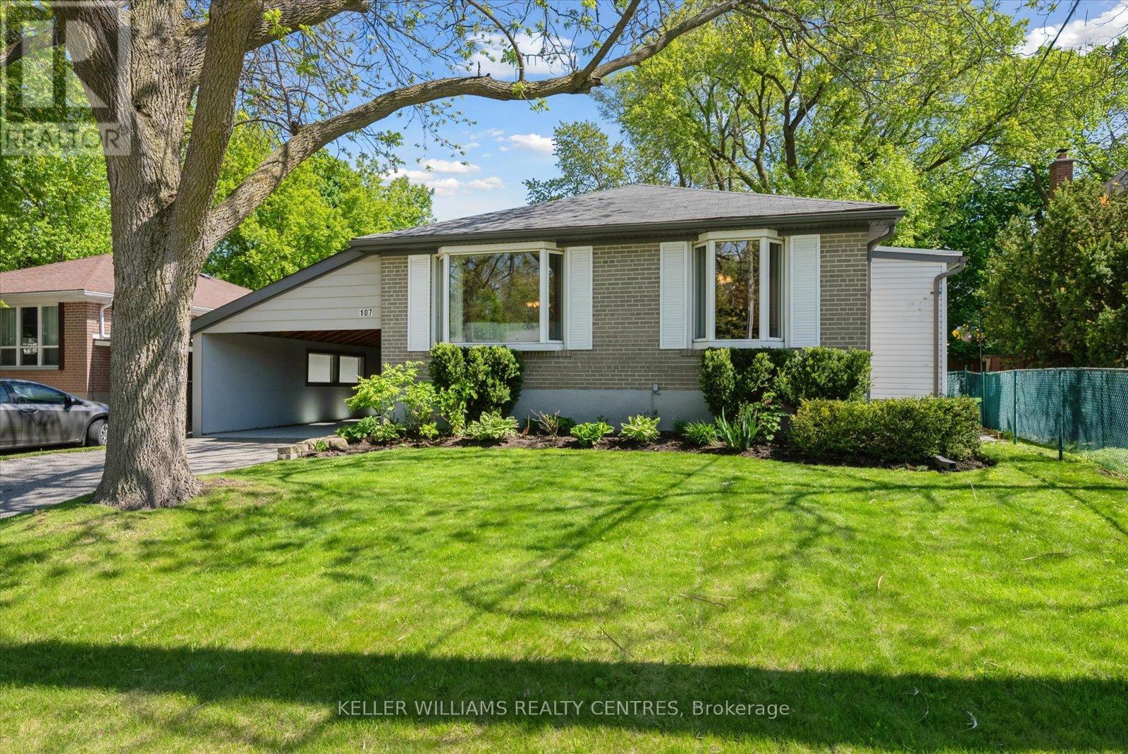 107 Aurora Heights Drive, Aurora, Ontario  L4G 2X1 - Photo 29 - N12180529