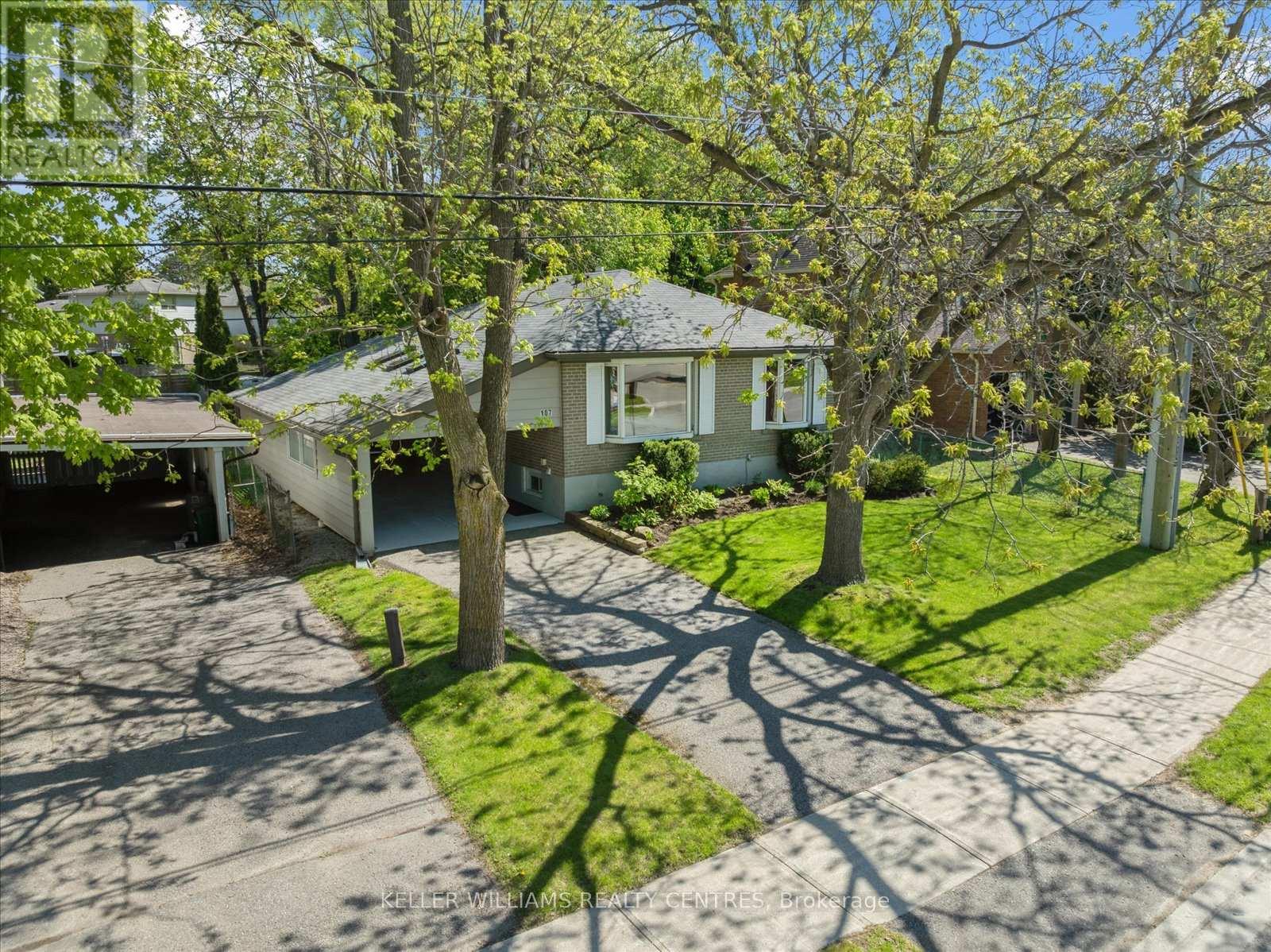 107 Aurora Heights Drive, Aurora, Ontario  L4G 2X1 - Photo 4 - N12180529