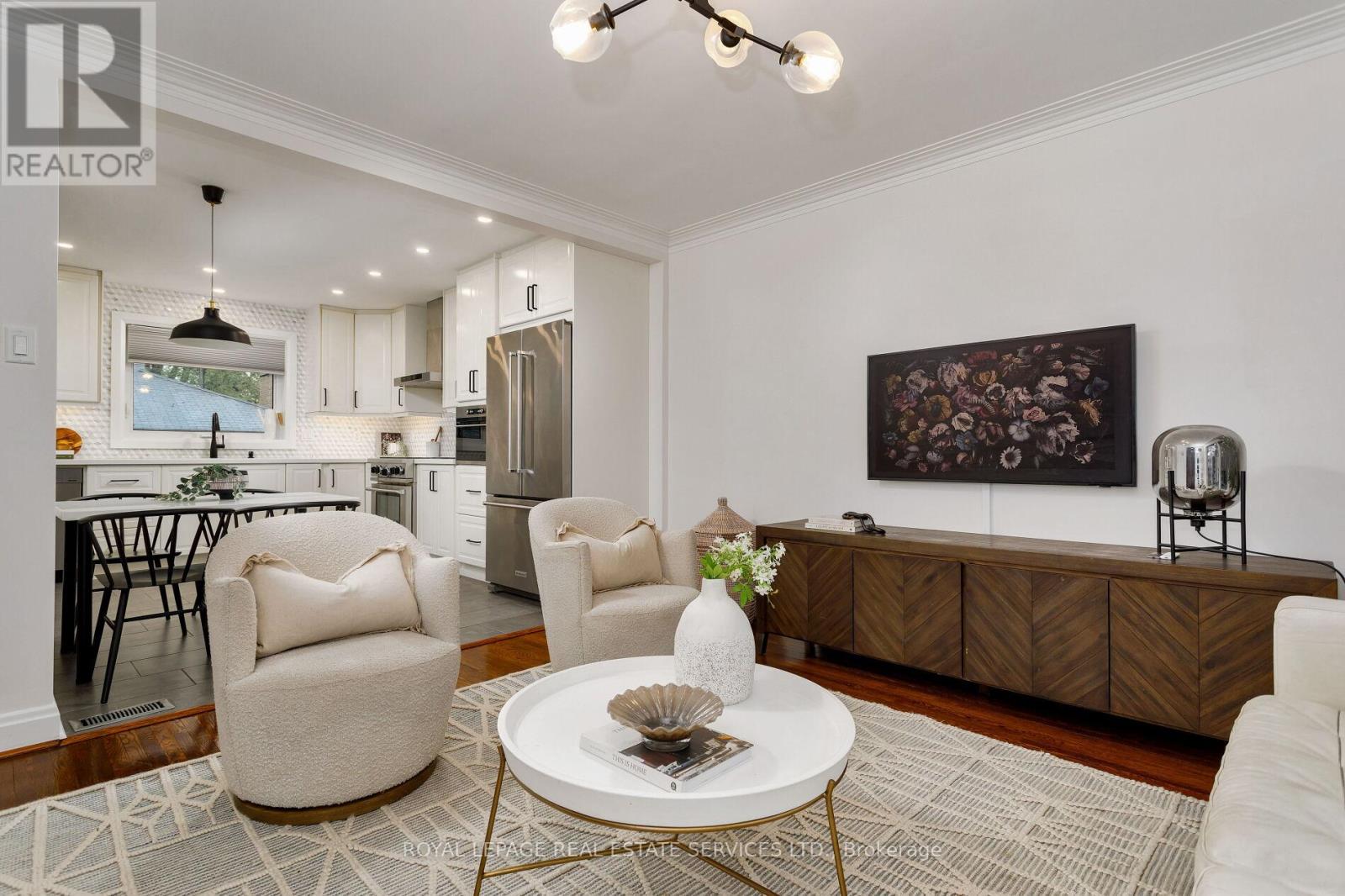 246 Berry Road, Toronto, Ontario  M8Y 1X9 - Photo 3 - W12180508