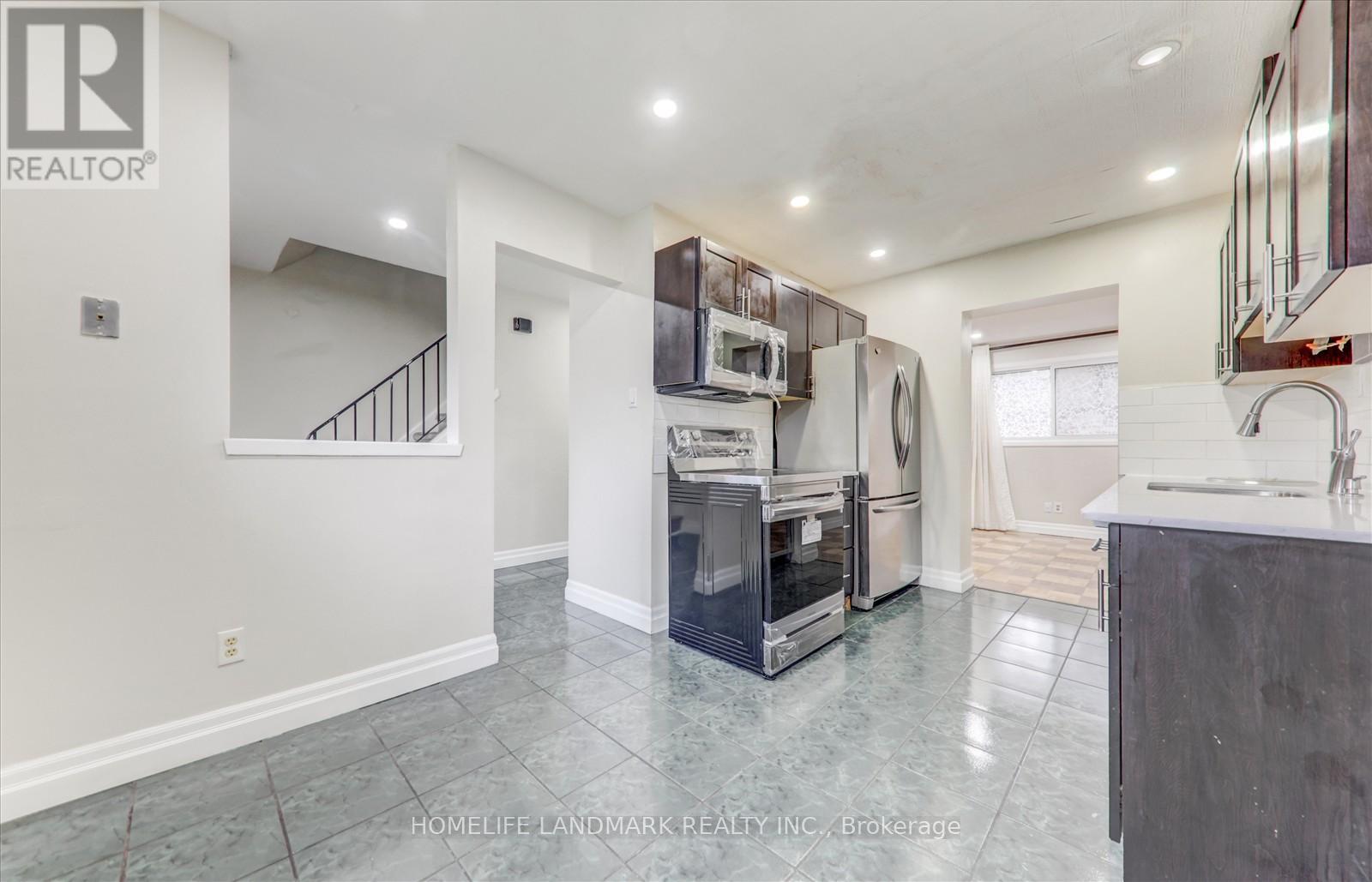 99 - 81 Hansen Road N, Brampton, Ontario  L6V 3C7 - Photo 7 - W12180511