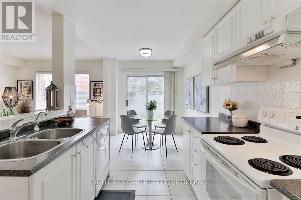 72 - 2665 Thomas Street, Mississauga (Central Erin Mills), Ontario  L5M 6G6 - Photo 6 - W12180532