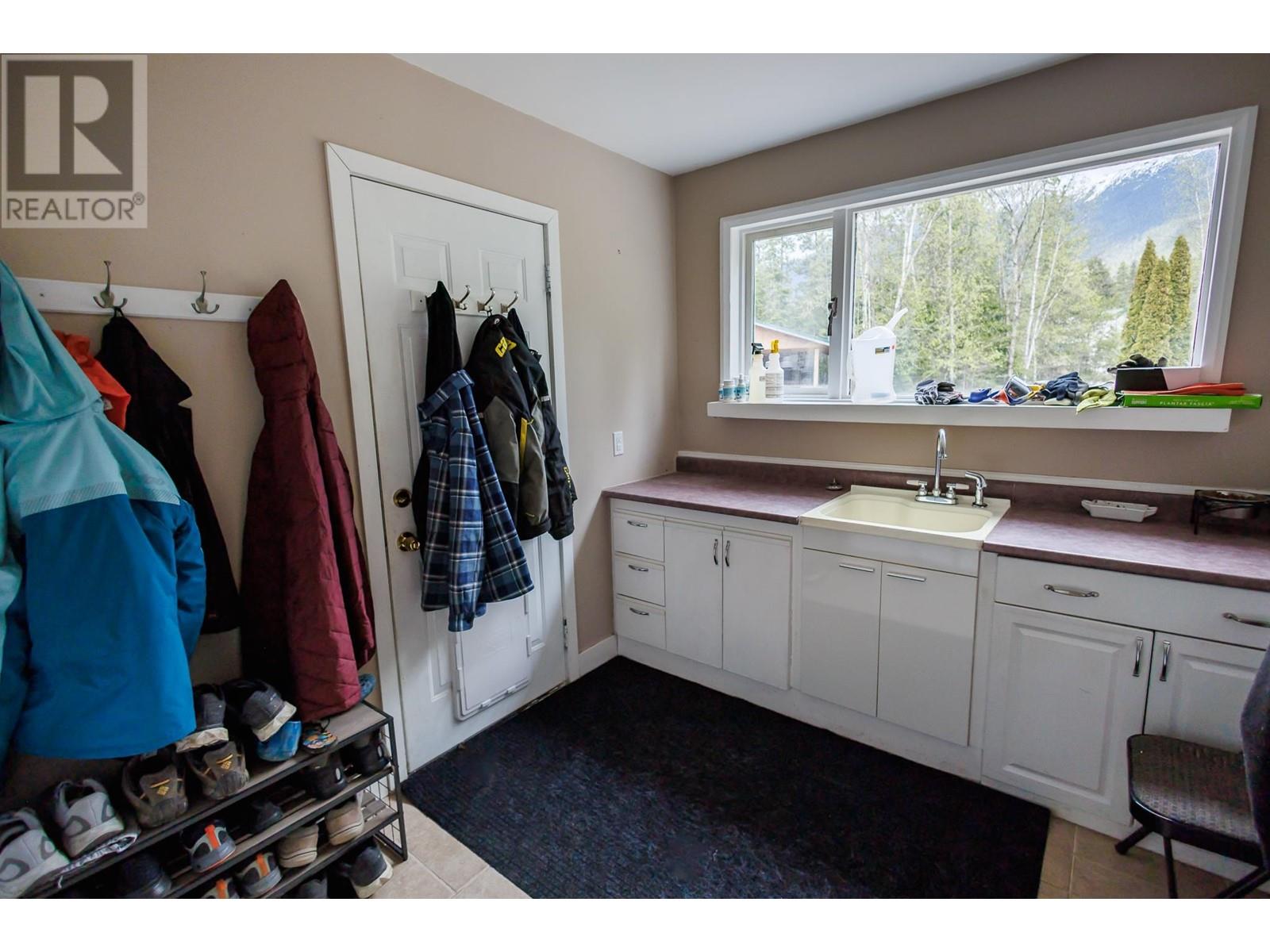 505 Sockeye Creek Street, Lakelse Lake, British Columbia  V8G 0G5 - Photo 14 - R3000956