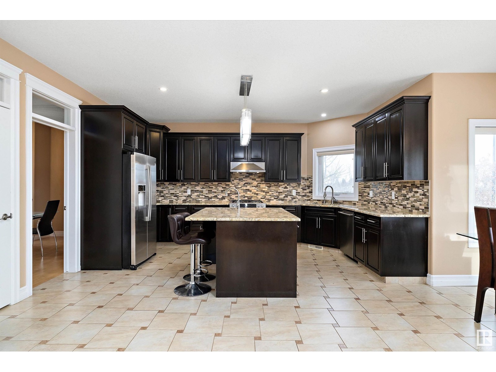 20708 90 Av Nw, Edmonton, Alberta  T5T 1T4 - Photo 10 - E4439032