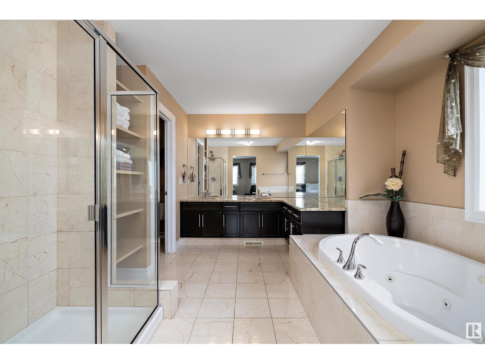 20708 90 Av Nw, Edmonton, Alberta  T5T 1T4 - Photo 39 - E4439032