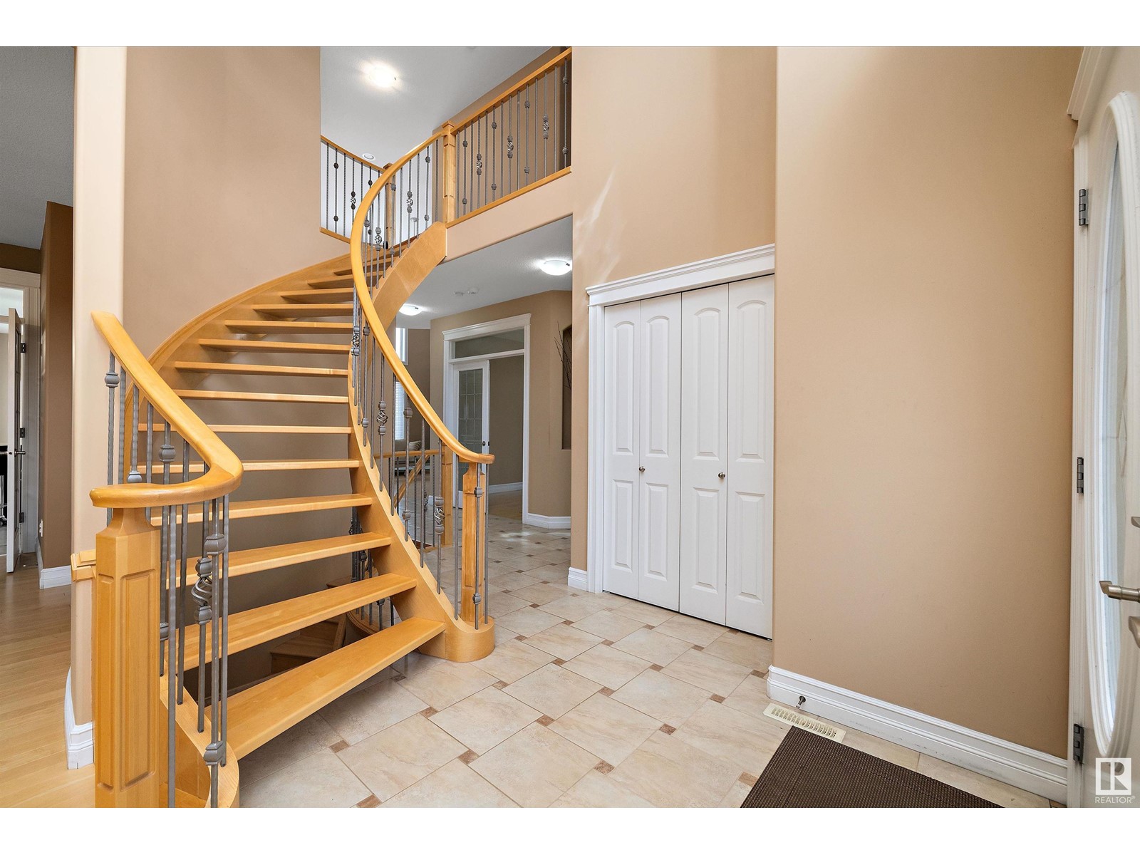 20708 90 Av Nw, Edmonton, Alberta  T5T 1T4 - Photo 4 - E4439032