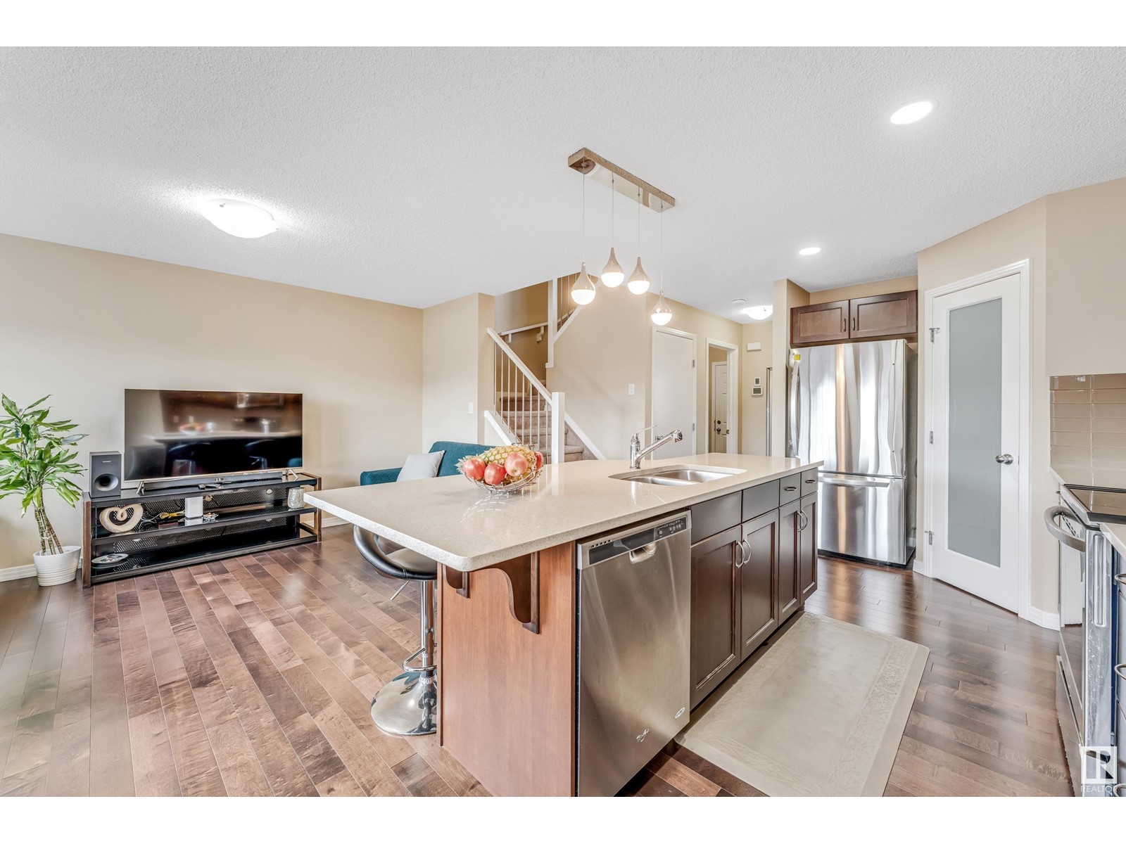 17513 13 Av Sw, Edmonton, Alberta  T6W 2J8 - Photo 5 - E4439035
