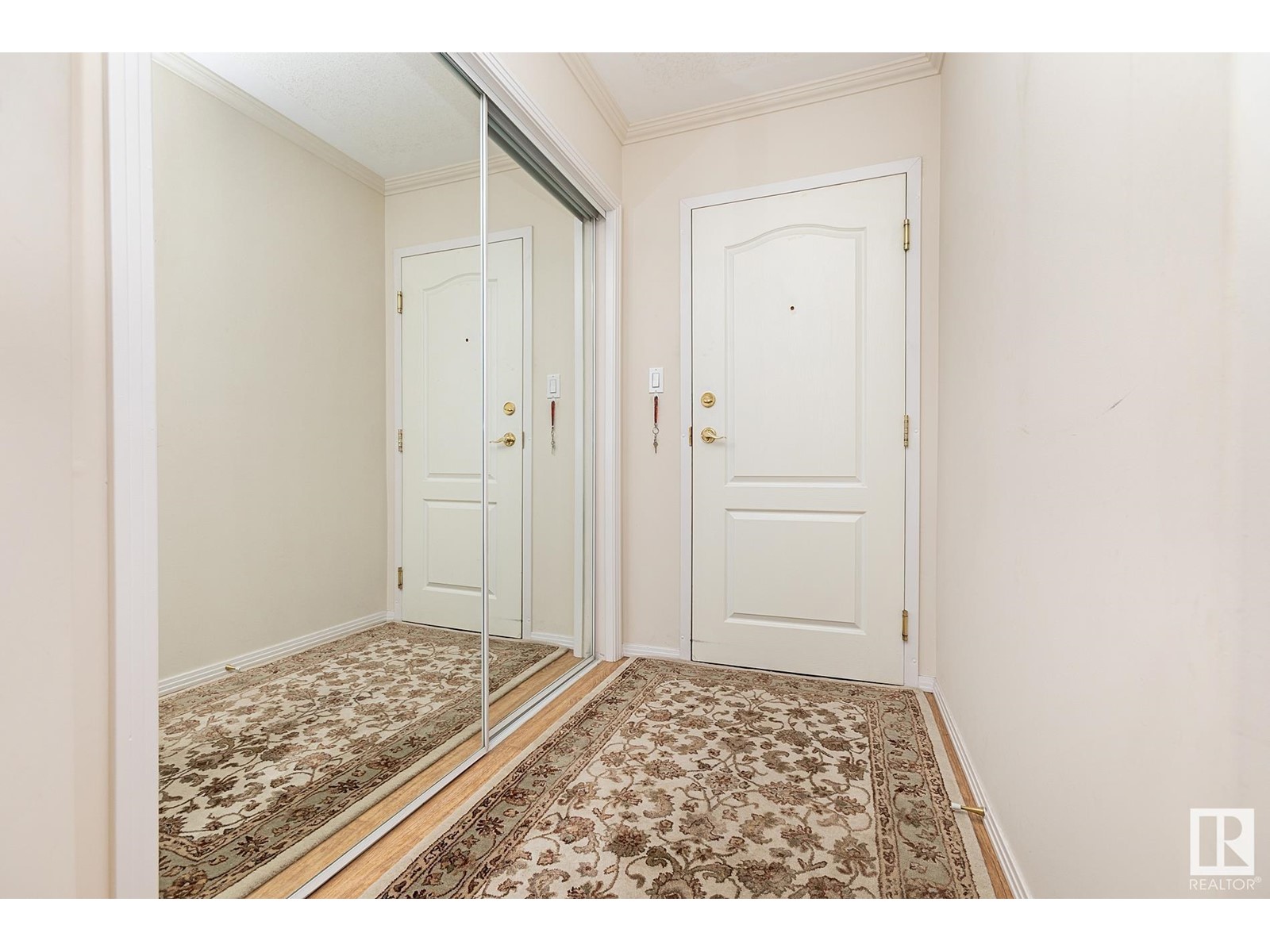 #302 8215 84 Av Nw, Edmonton, Alberta  T6C 4R2 - Photo 5 - E4439037