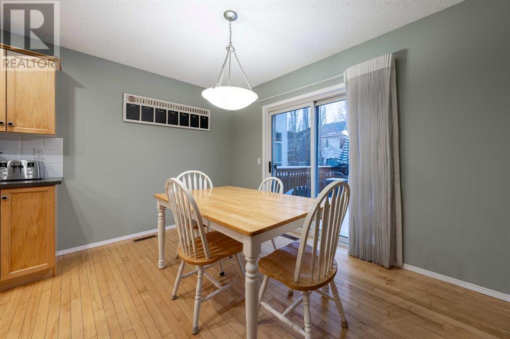 132 Cougar Ridge Drive Sw, Calgary, Alberta  T3H 4X6 - Photo 13 - A2206937