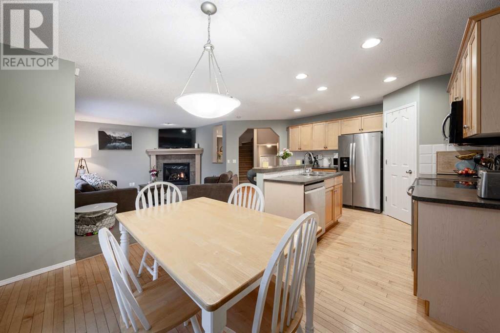 132 Cougar Ridge Drive Sw, Calgary, Alberta  T3H 4X6 - Photo 14 - A2206937