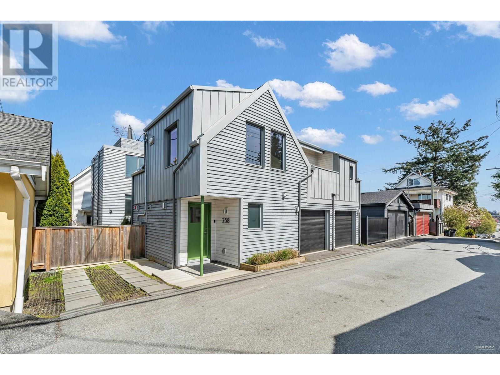 258 E 17th Avenue, Vancouver, British Columbia  V5V 1A7 - Photo 12 - R2991203