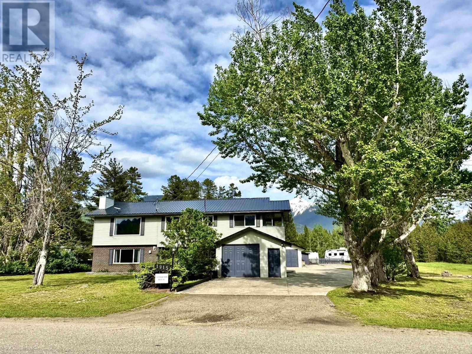 1915 CRANBERRY PLACE, Valemount, British Columbia