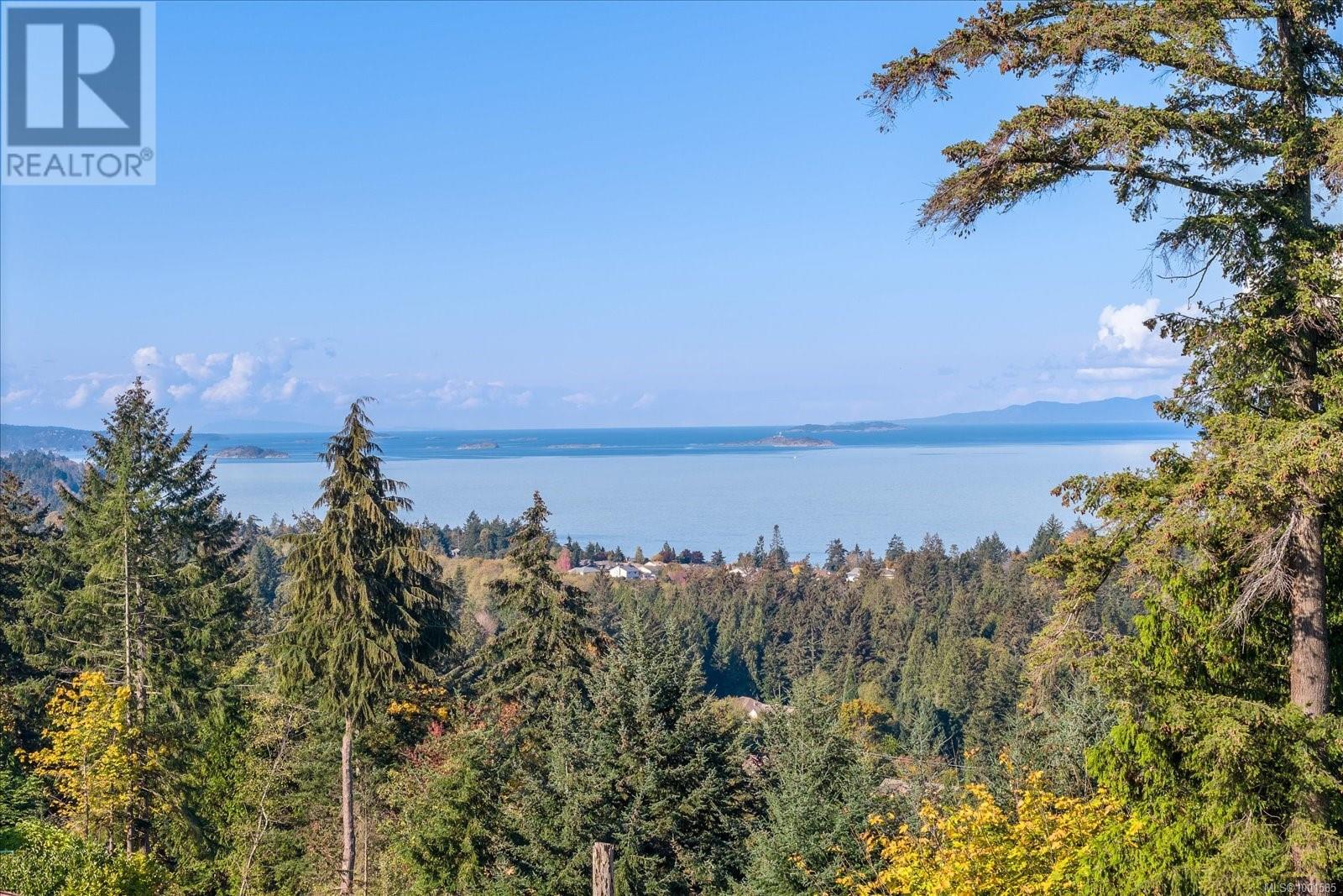 Property at 4696 Laguna Way image 1