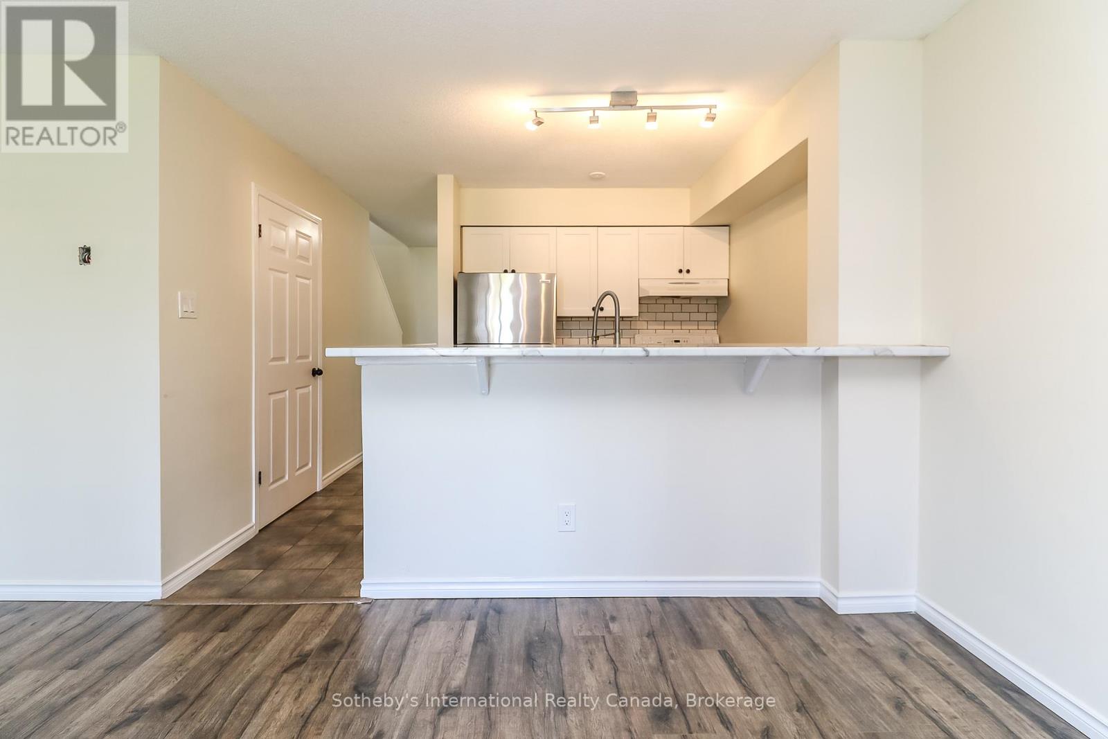 348 Mariners Way, Collingwood, Ontario  L9Y 5C7 - Photo 11 - S12177791