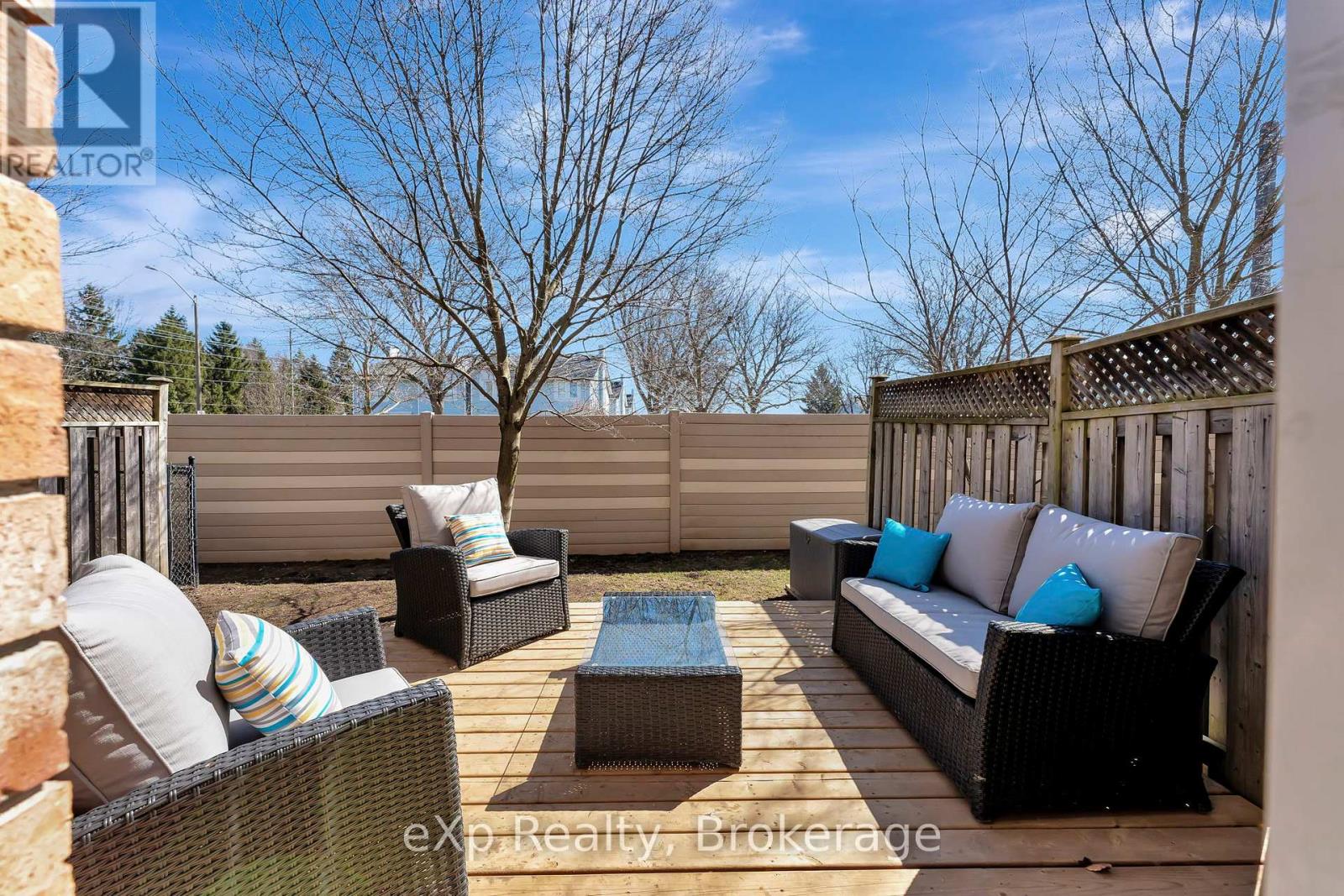 D2 - 12 Brantwood Park Road, Brantford, Ontario  N3P 1G2 - Photo 21 - X12180592