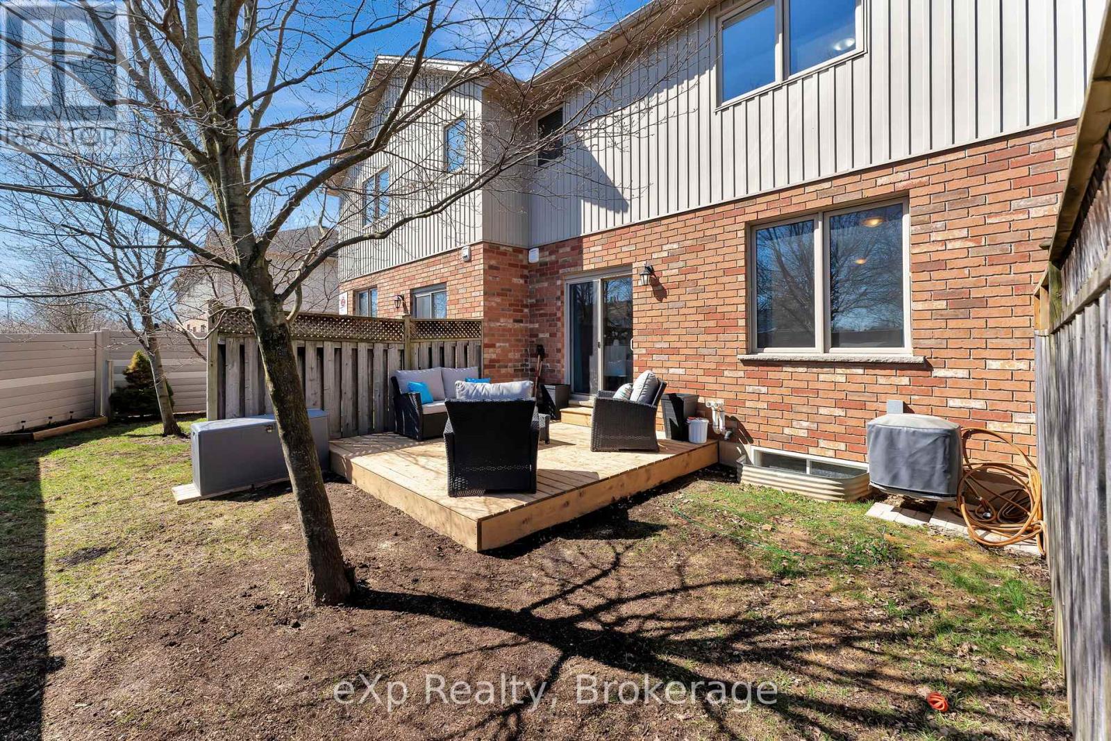 D2 - 12 Brantwood Park Road, Brantford, Ontario  N3P 1G2 - Photo 24 - X12180592