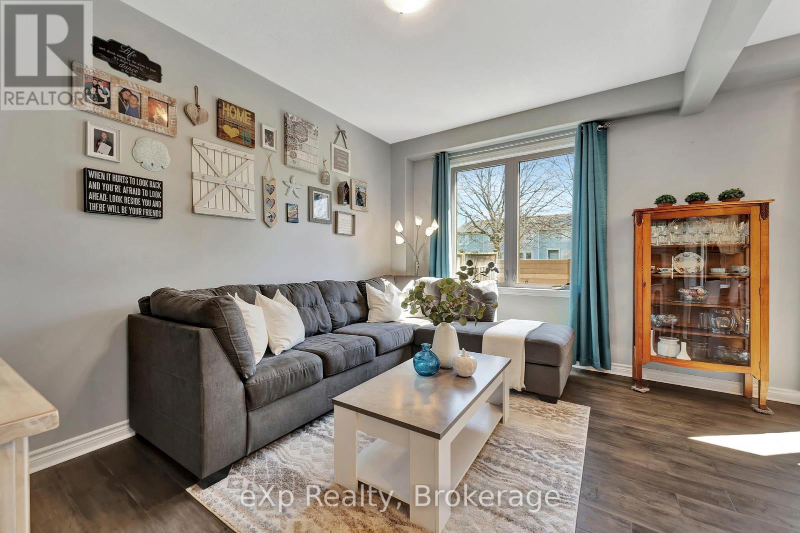 D2 - 12 Brantwood Park Road, Brantford, Ontario  N3P 1G2 - Photo 5 - X12180592