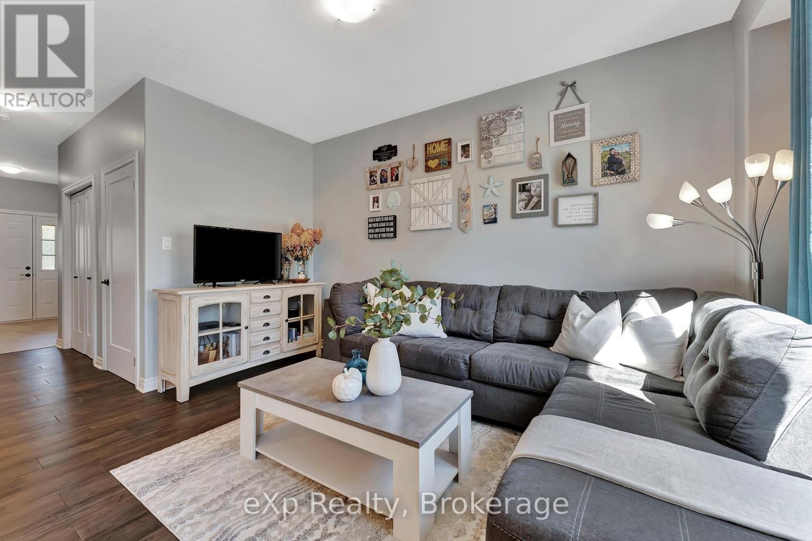 D2 - 12 Brantwood Park Road, Brantford, Ontario  N3P 1G2 - Photo 6 - X12180592