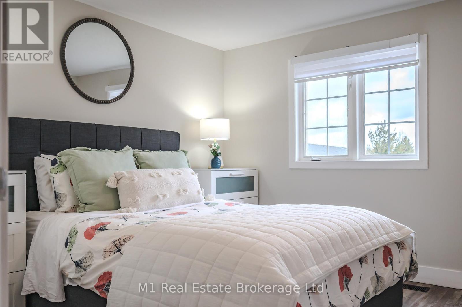 155 Stephanie Drive, Guelph, Ontario  N1K 1X7 - Photo 25 - X12180593