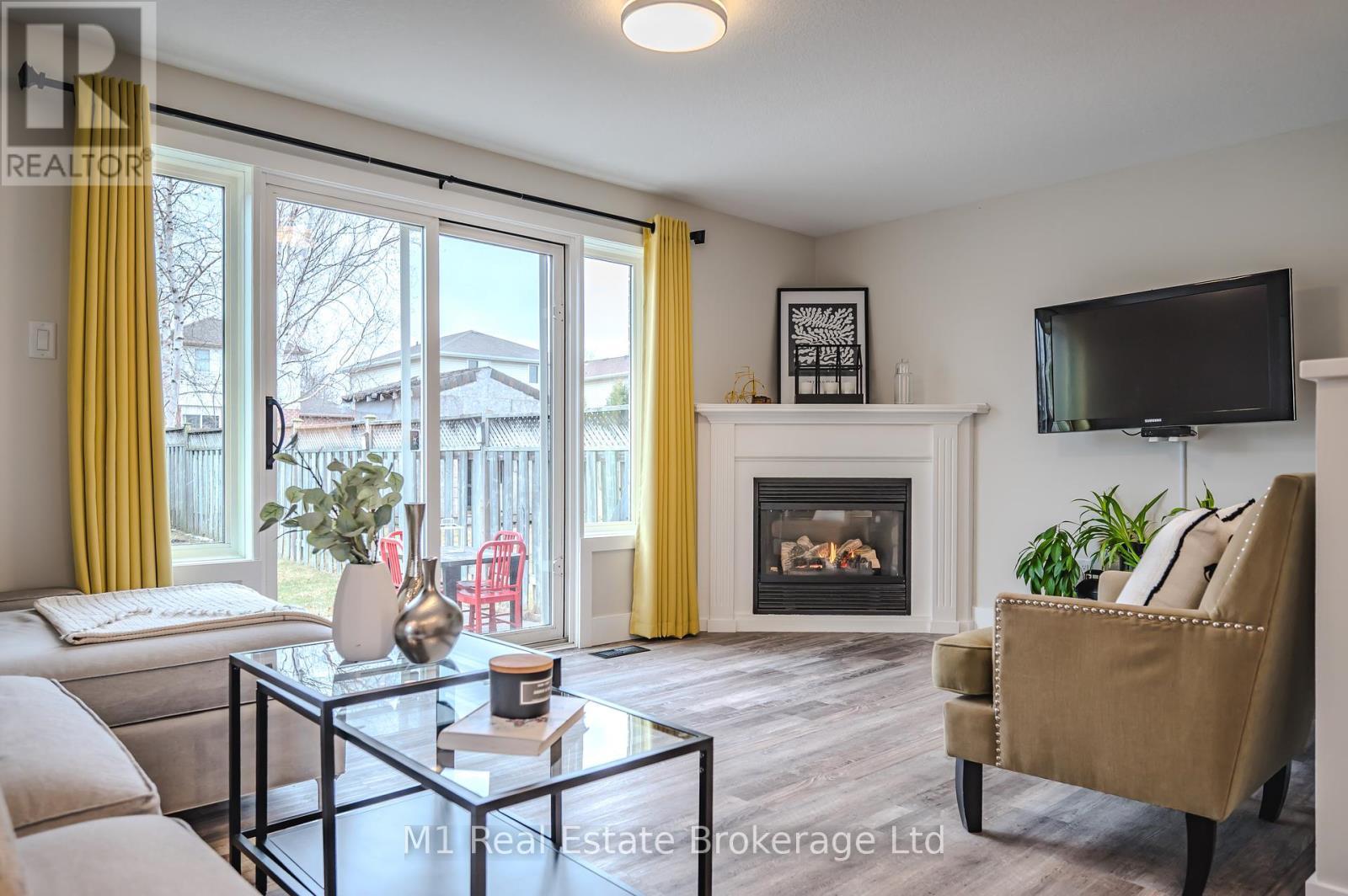 155 Stephanie Drive, Guelph, Ontario  N1K 1X7 - Photo 3 - X12180593