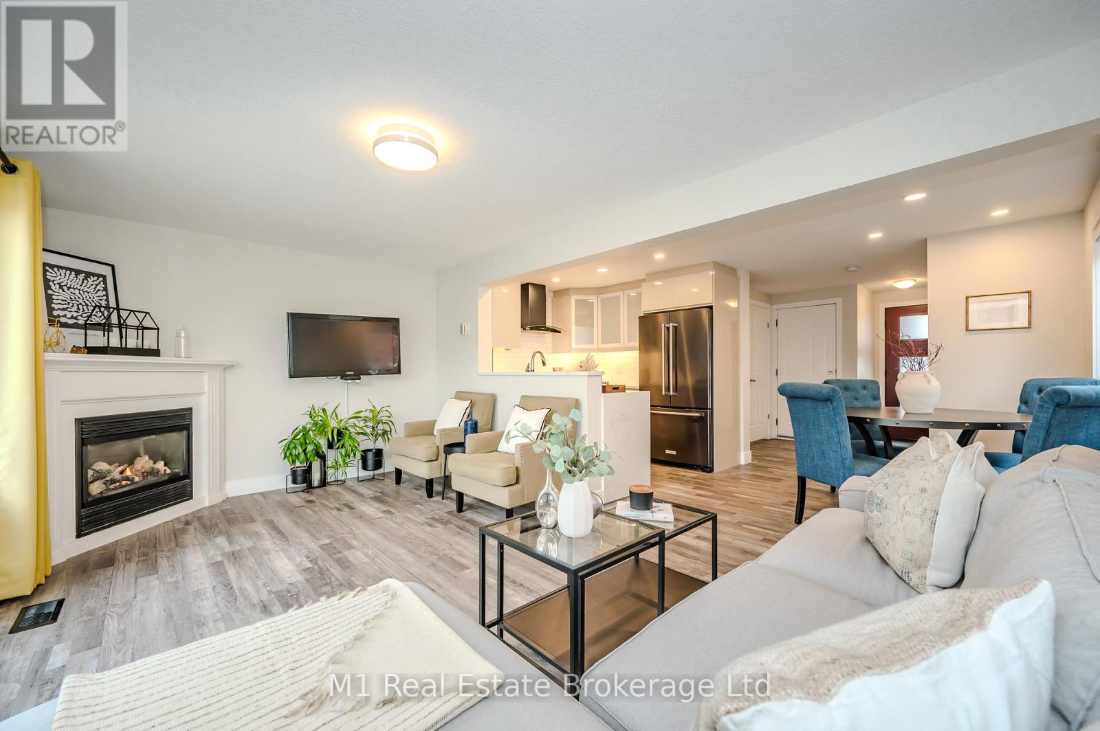 155 Stephanie Drive, Guelph, Ontario  N1K 1X7 - Photo 6 - X12180593