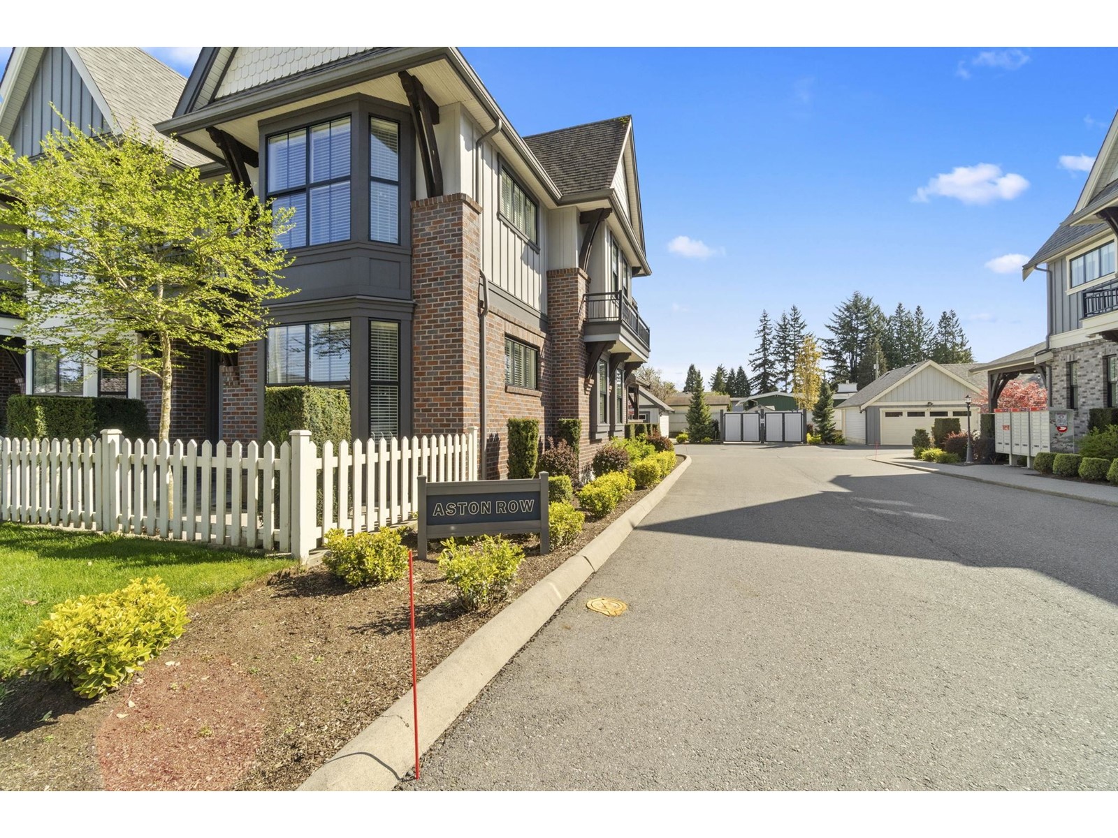 33 33460 Lynn Avenue, Abbotsford, British Columbia  V2S 0H6 - Photo 2 - R3008693