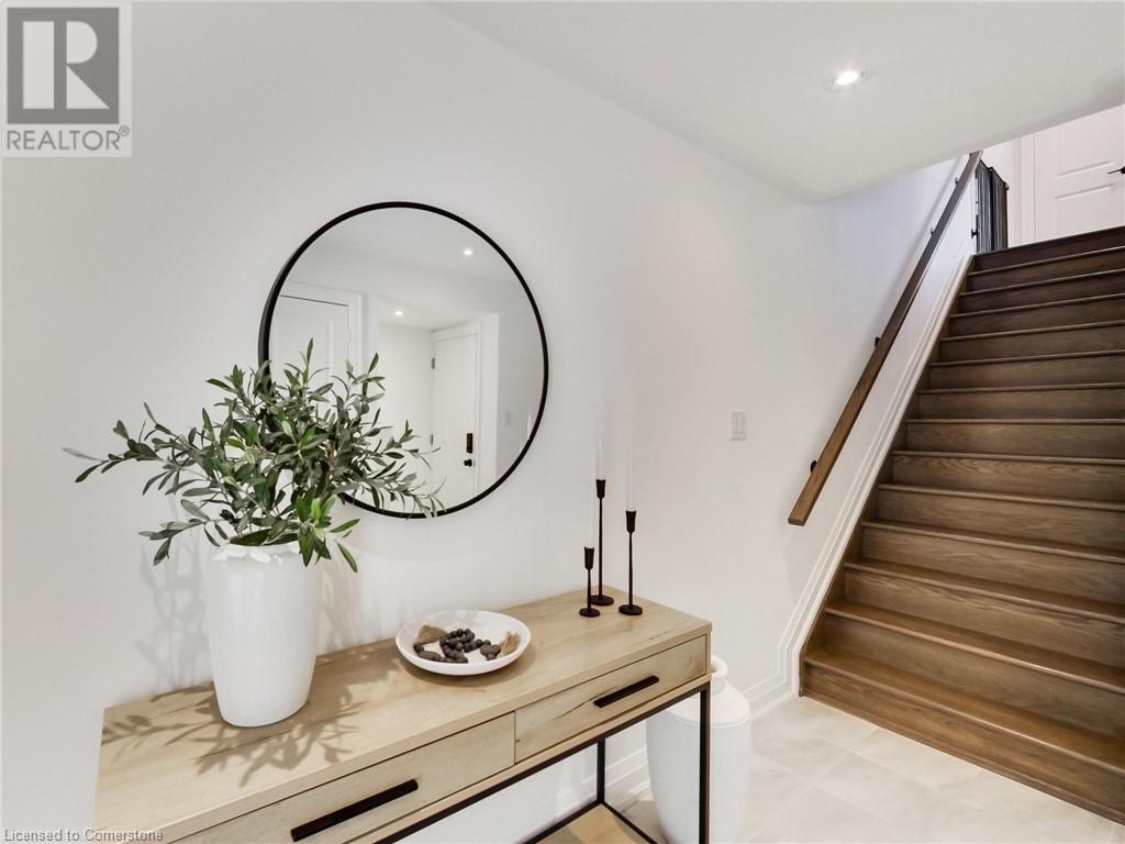 2071 Ghent Avenue Unit# 2, Burlington, Ontario  L7R 1Y4 - Photo 4 - 40729710