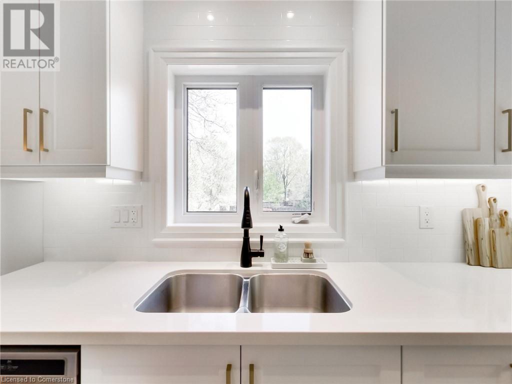 2071 Ghent Avenue Unit# 2, Burlington, Ontario  L7R 1Y4 - Photo 15 - 40729710