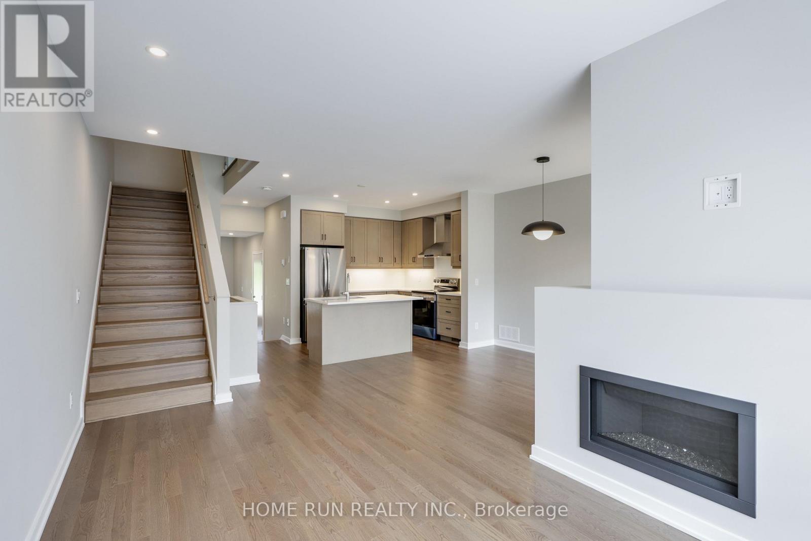 1064 Kitigan Grove, Ottawa, Ontario  K2K 0N7 - Photo 13 - X12180539