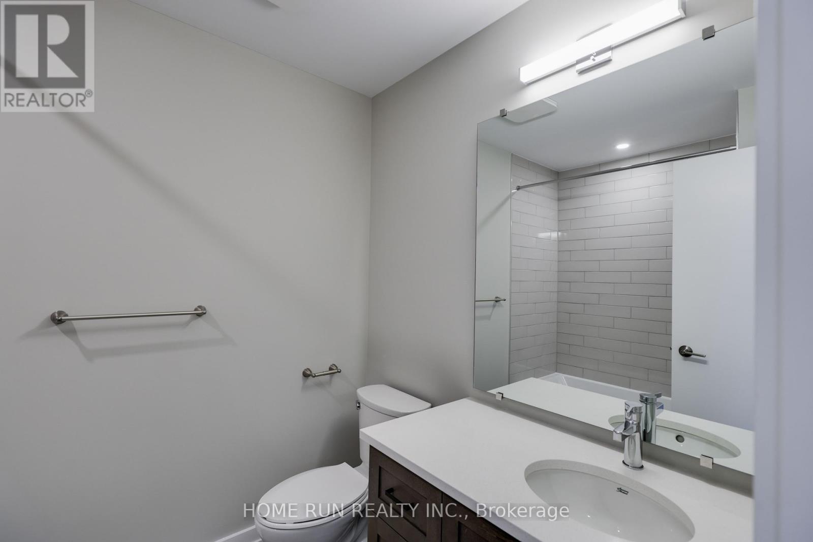 1064 Kitigan Grove, Ottawa, Ontario  K2K 0N7 - Photo 25 - X12180539
