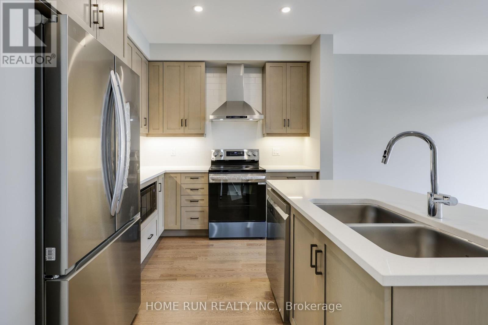1064 Kitigan Grove, Ottawa, Ontario  K2K 0N7 - Photo 9 - X12180539