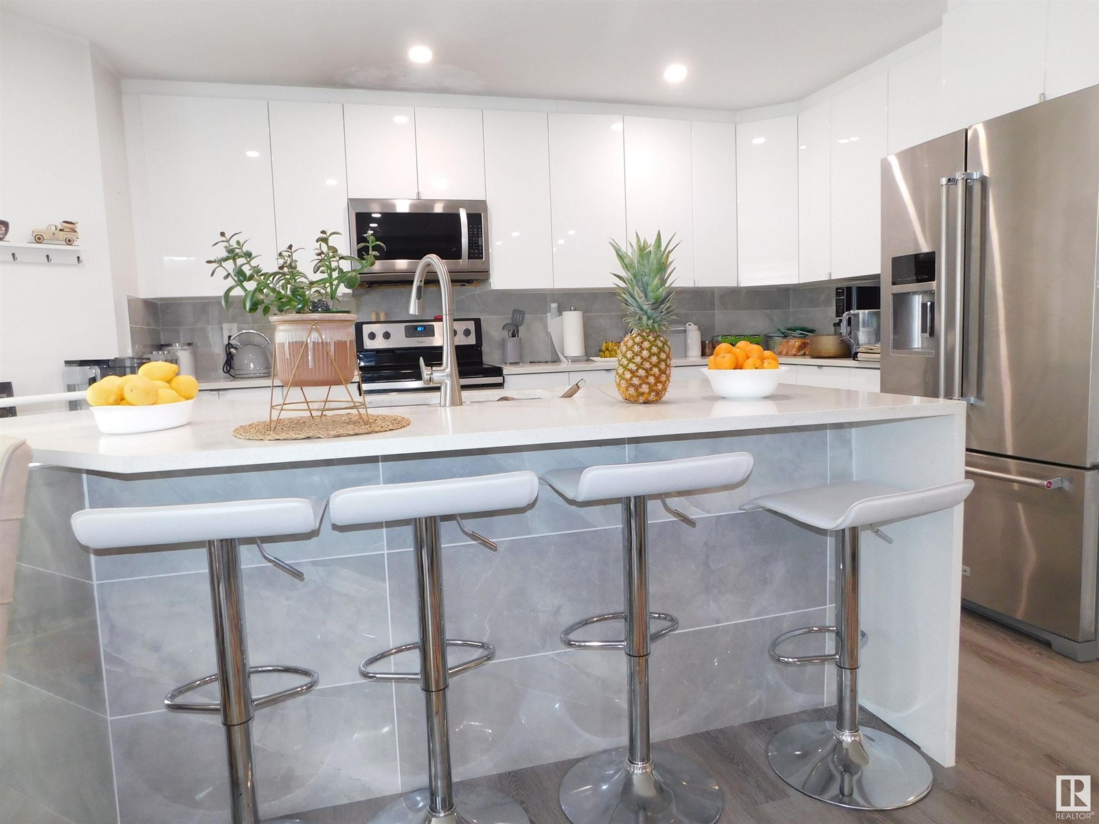 109 Hayward Cr Nw, Edmonton, Alberta  T6R 3G2 - Photo 3 - E4439042
