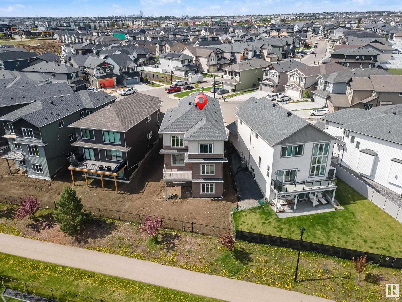 17055 45 St Nw, Edmonton, Alberta  T5Y 4C9 - Photo 1 - E4439043