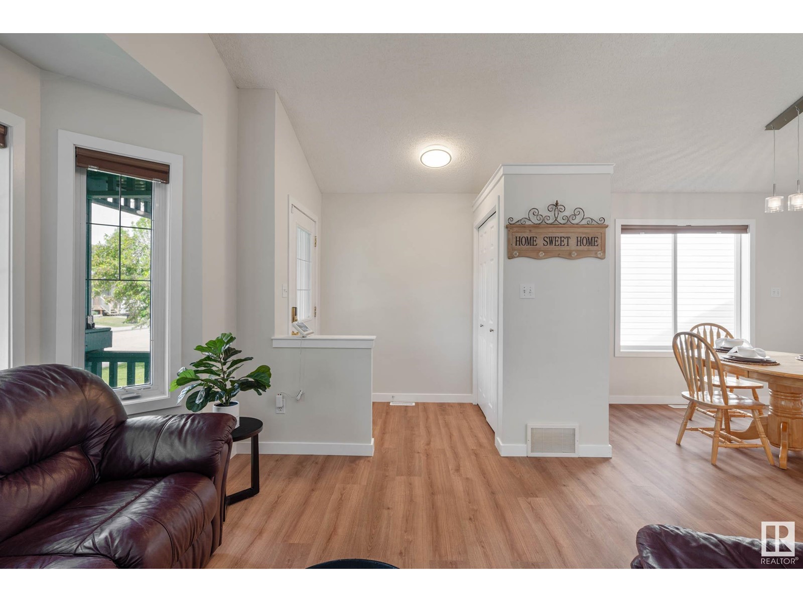 1213 Gillespie Cr Nw, Edmonton, Alberta  T5T 6M5 - Photo 5 - E4439048