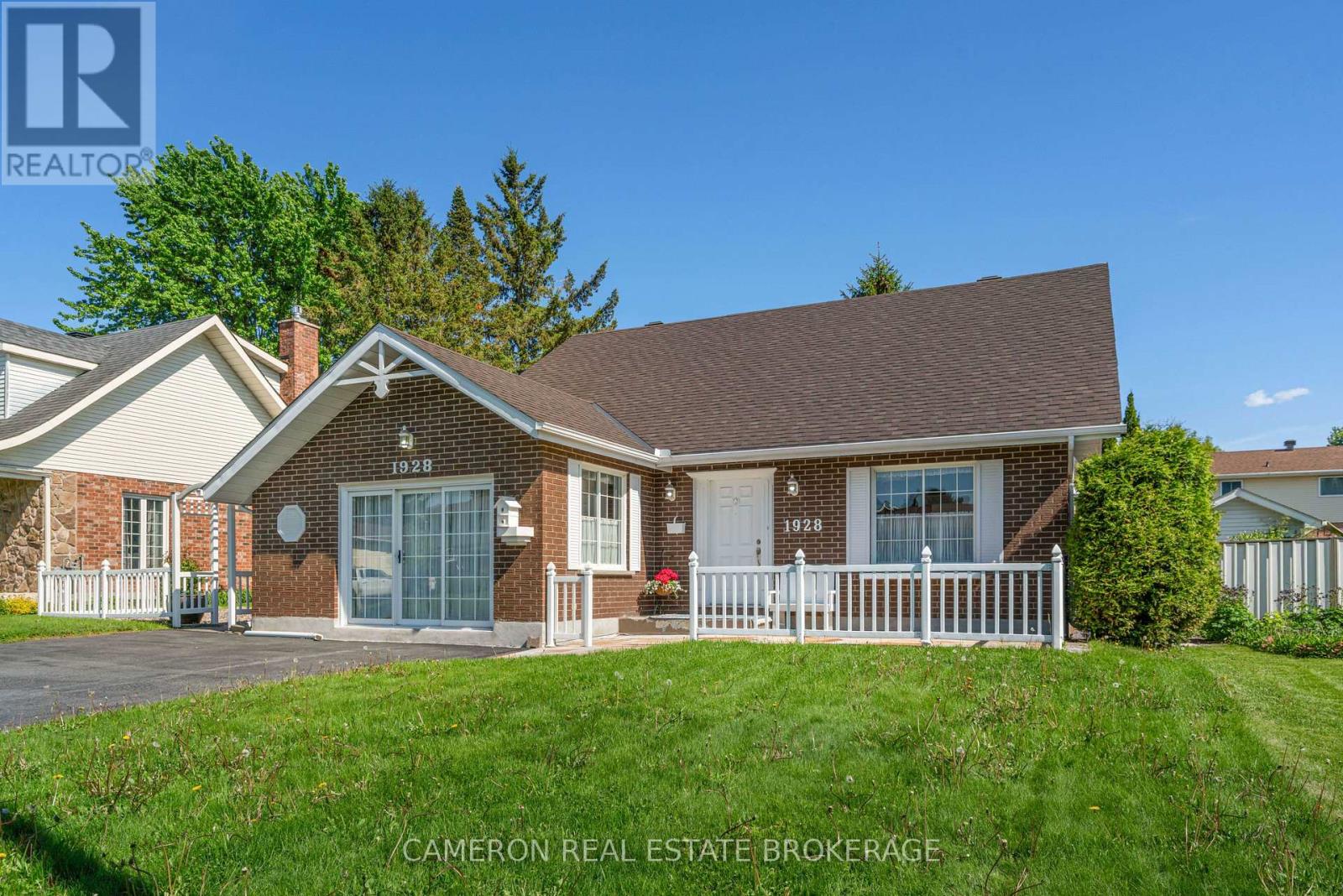 <h3>$549,900</h3><p>1928 Belvedere Crescent, Cornwall, Ontario</p>