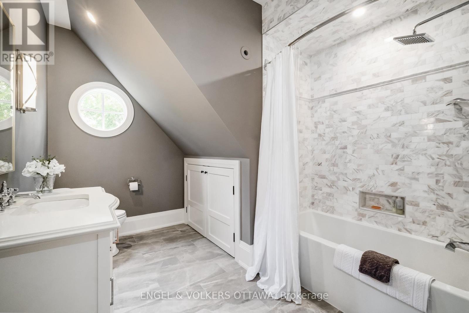 5651 Herwig Place, Ottawa, Ontario  K4M 1B3 - Photo 33 - X12036456
