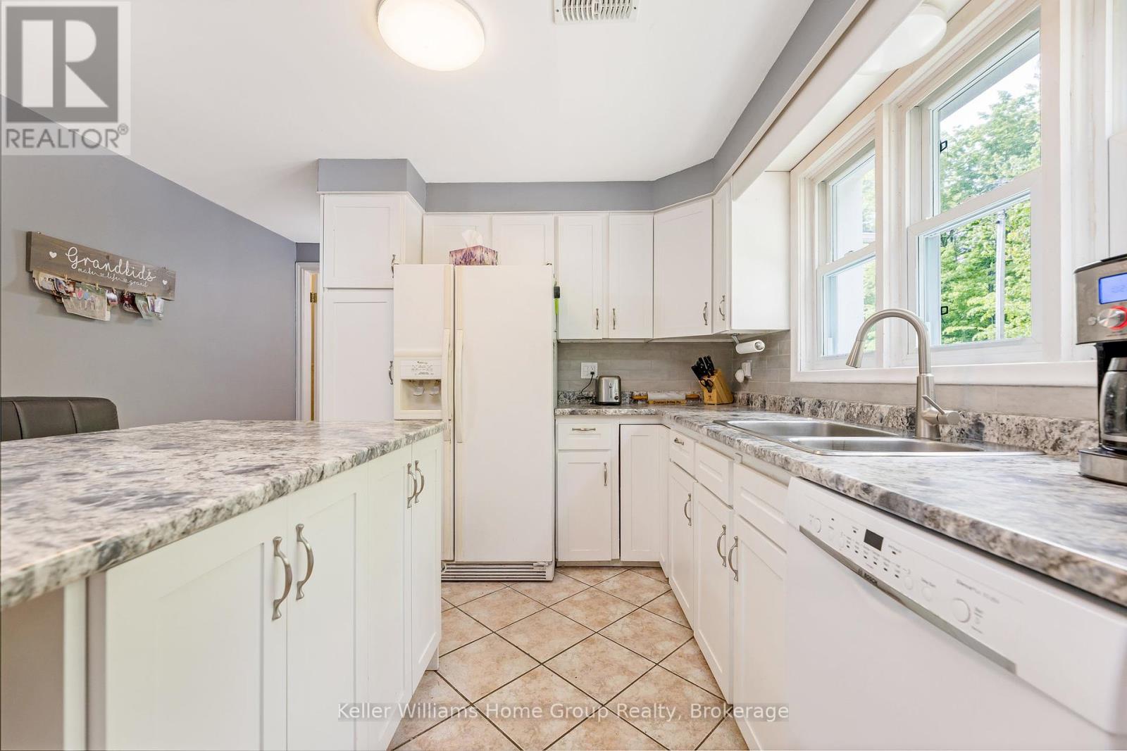 6628 17 Side Road, Halton Hills, Ontario L7J 2M1 - Photo 5 - W12180612