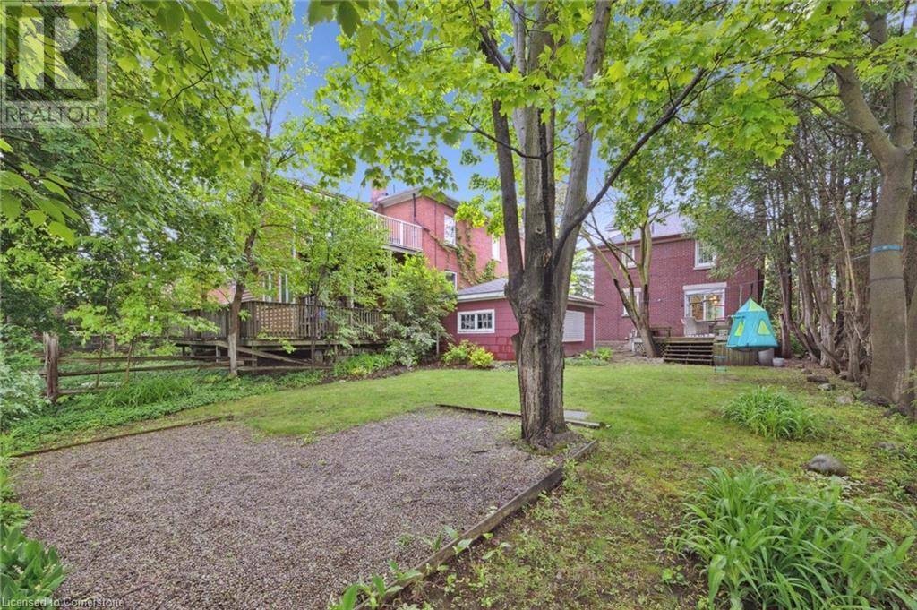 162 Moore Street S, Waterloo, Ontario  N2J 1X6 - Photo 39 - 40733492