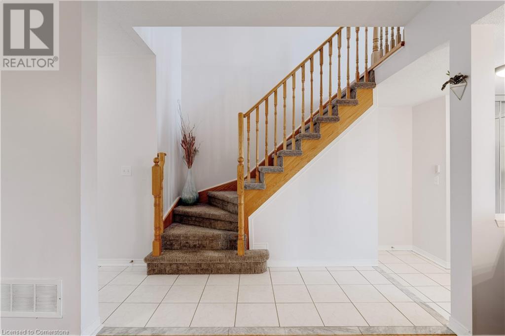 3806 Windhaven Drive, Mississauga, Ontario  L5N 7V6 - Photo 8 - 40734486