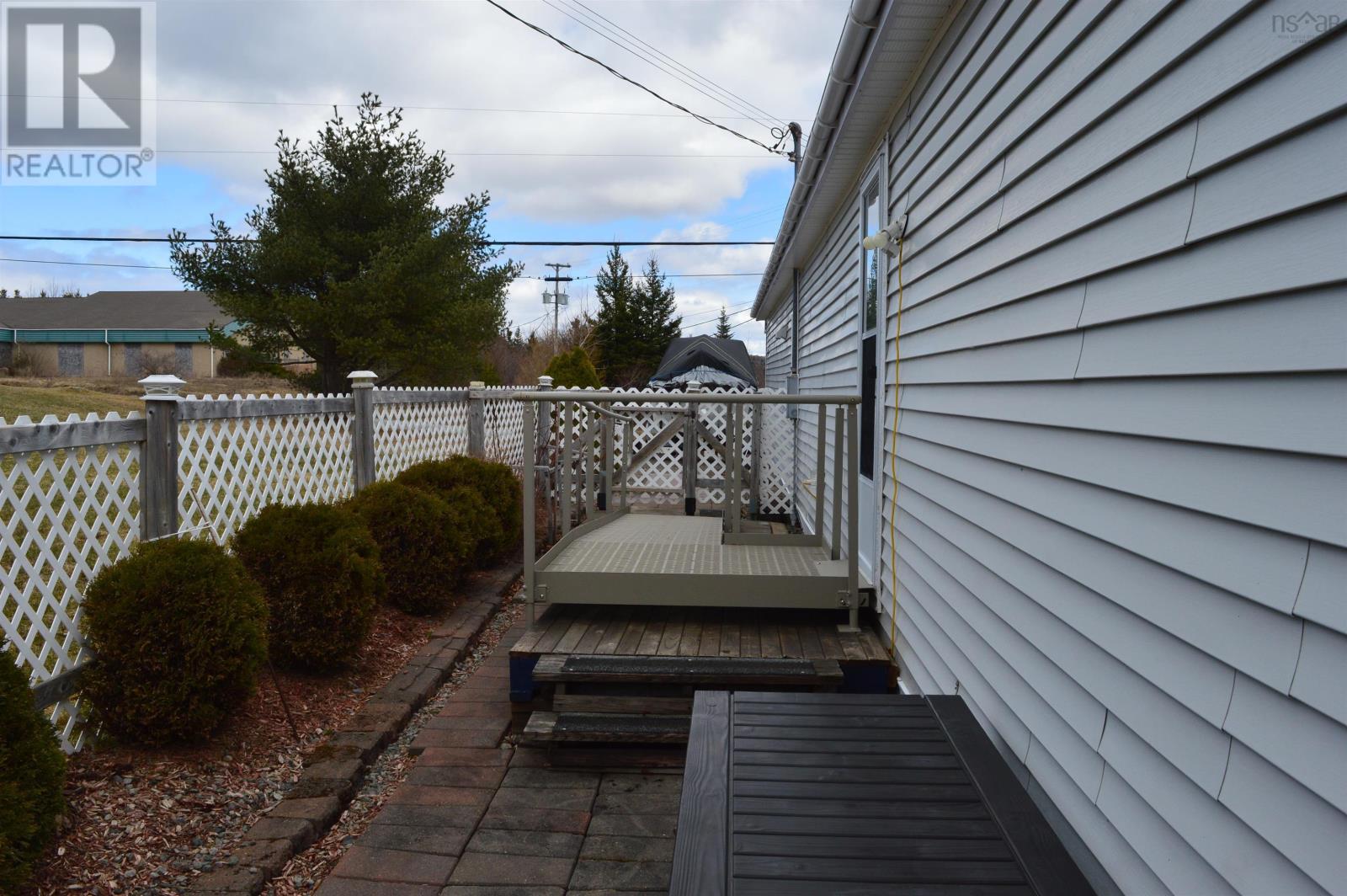 7 Cemetery Road, Port Hastings, Nova Scotia  B9A 1K7 - Photo 5 - 202508212