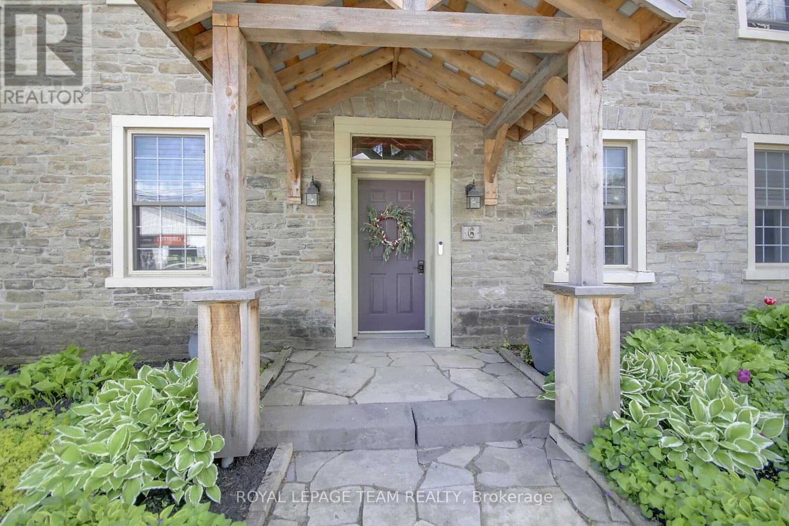 6 Spencer Street, Edwardsburgh/cardinal, Ontario  K0E 1X0 - Photo 2 - X12077352