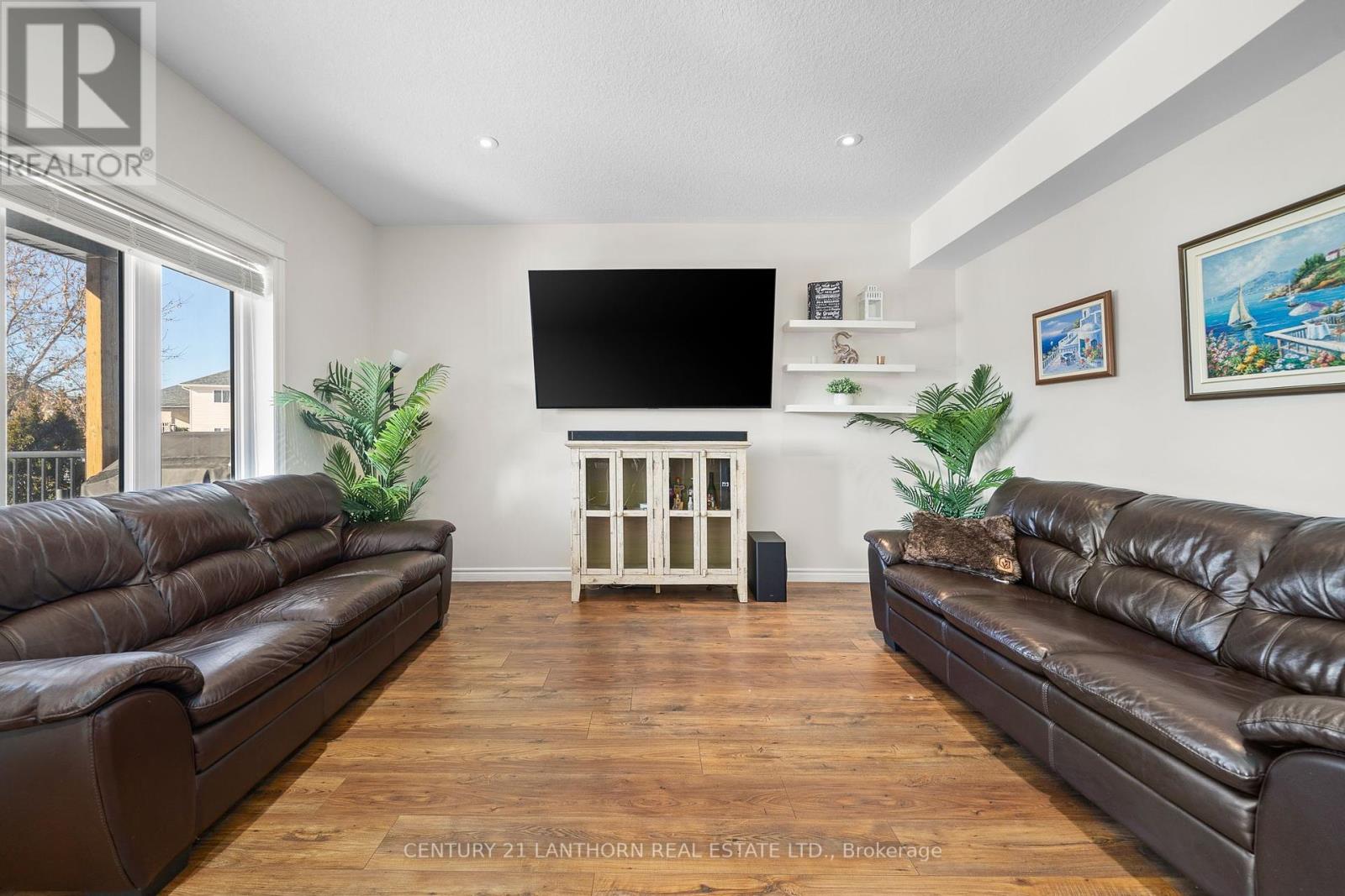23 Glenwood Street, Quinte West, Ontario  K0K 2C0 - Photo 12 - X12180662