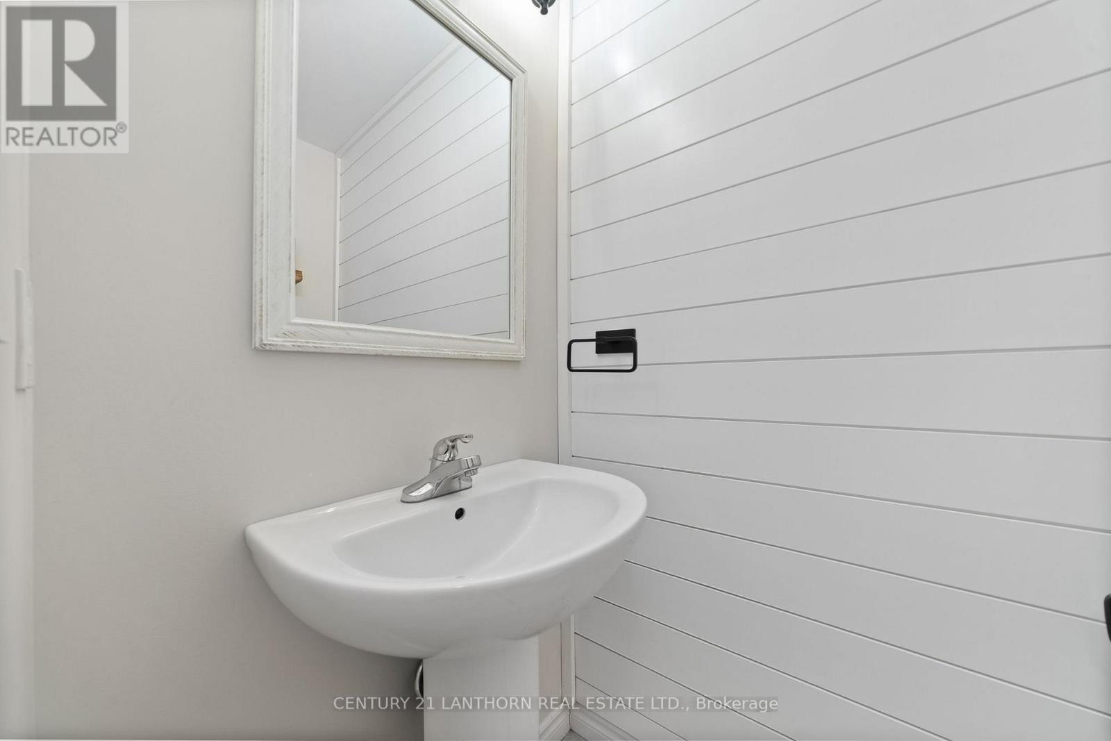 23 Glenwood Street, Quinte West, Ontario  K0K 2C0 - Photo 34 - X12180662