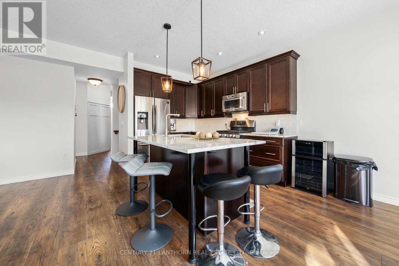 23 Glenwood Street, Quinte West, Ontario  K0K 2C0 - Photo 5 - X12180662