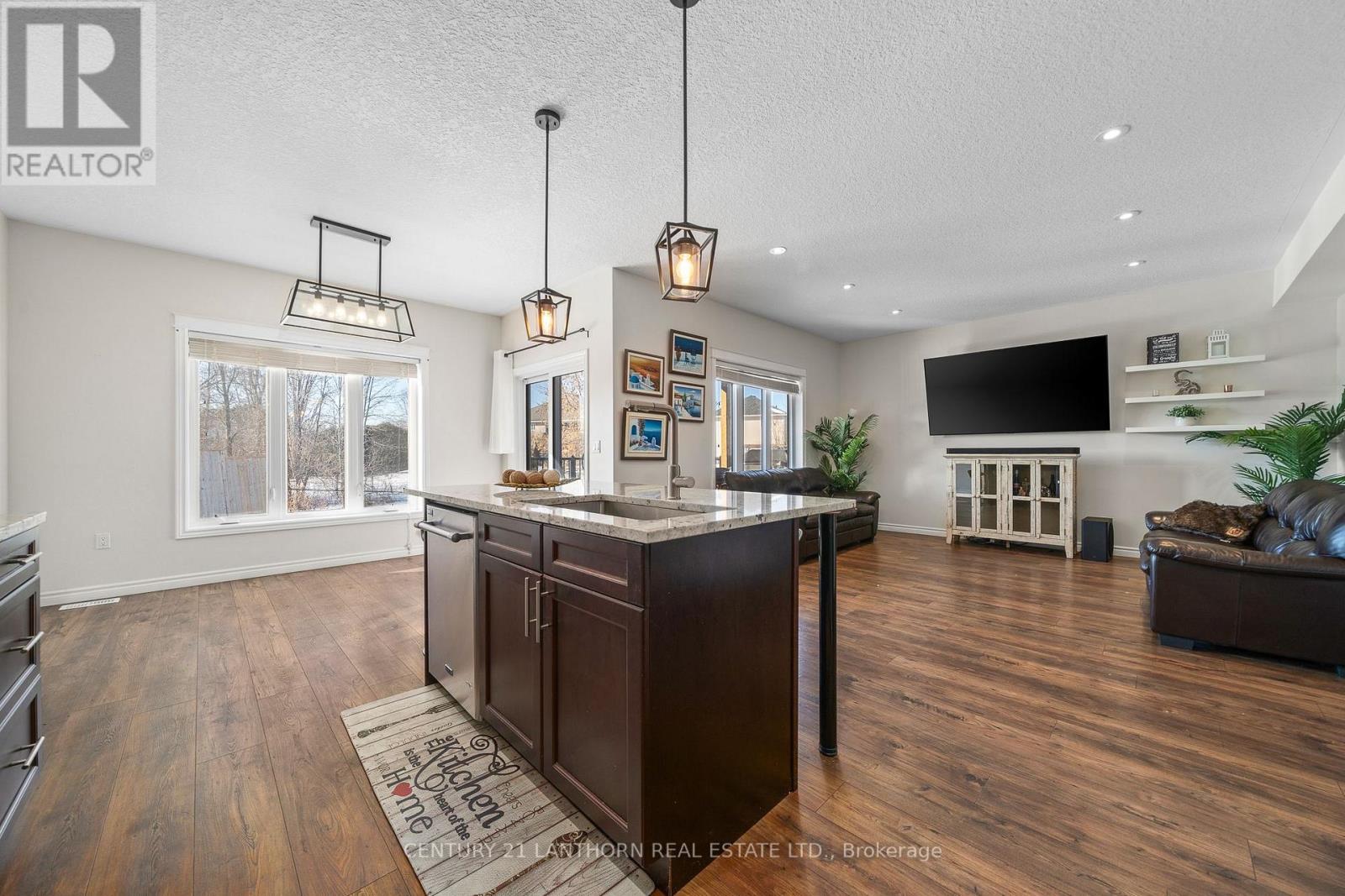 23 Glenwood Street, Quinte West, Ontario  K0K 2C0 - Photo 9 - X12180662