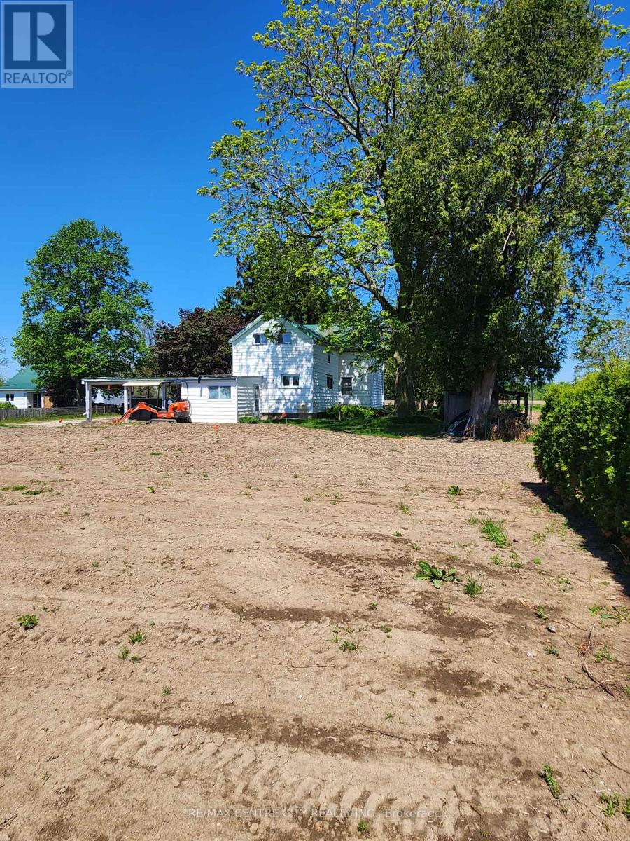 4587 Parkhouse Drive, Southwest Middlesex, Ontario  N0L 1M0 - Photo 16 - X12180624